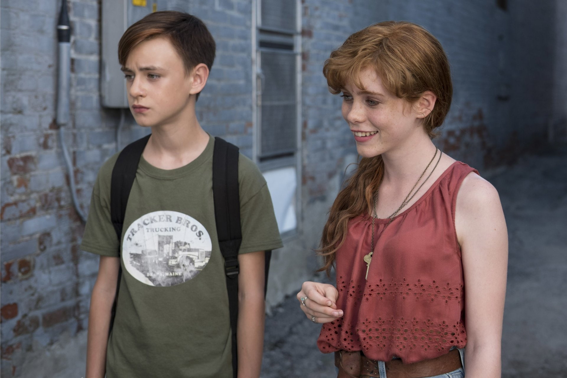 teenage couple, waist up, teenage girls, front view, hairstyle, architecture, casual clothing, pre-adolescent child, 1080P, It (2017), child, offspring, HD Wallpaper