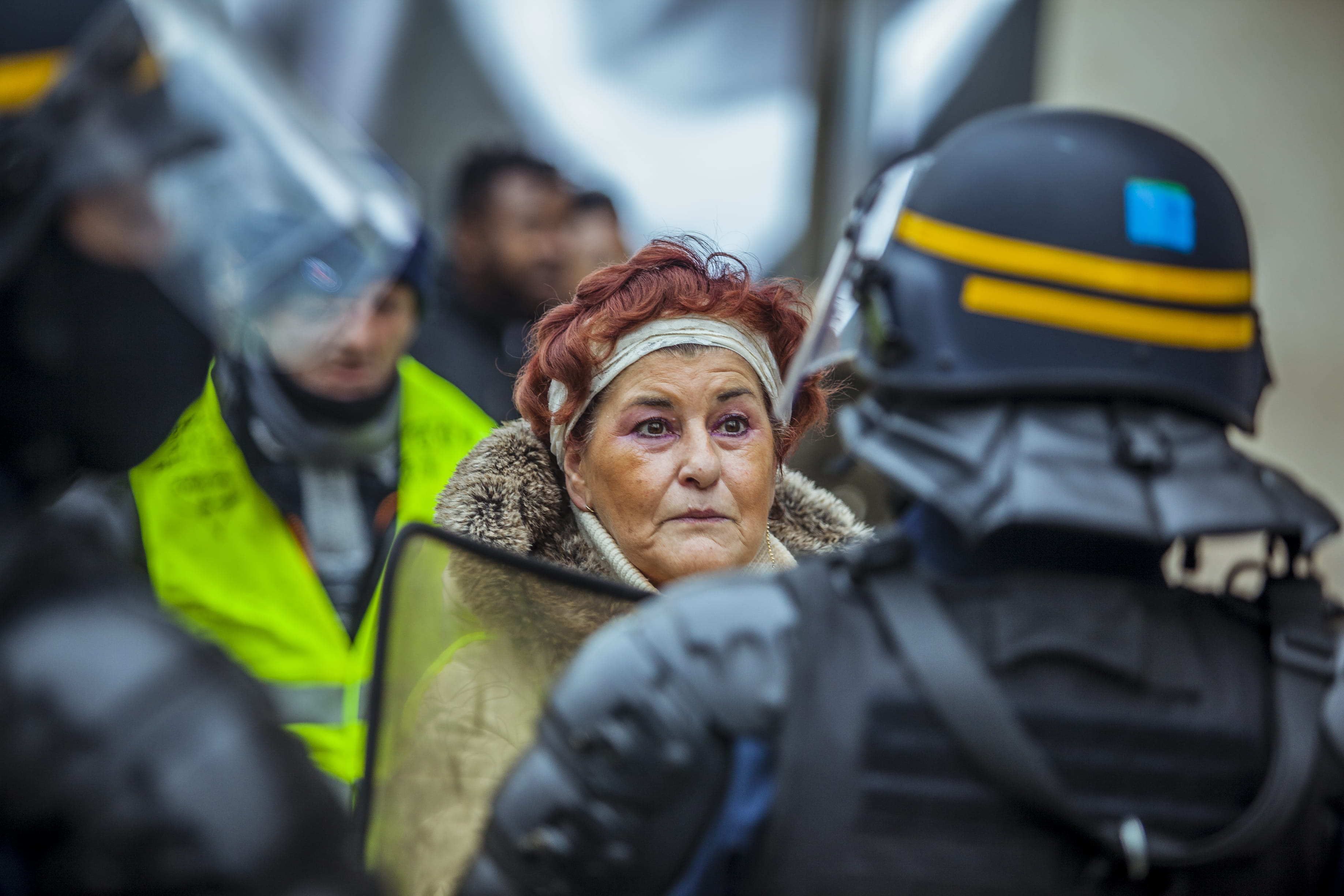 crowd, human, outdoors, costume, mature adult, facing, 2K, hat, apparel, people, selective focus, hardhat, crash helmet, france, transportation, hood, HD Wallpaper