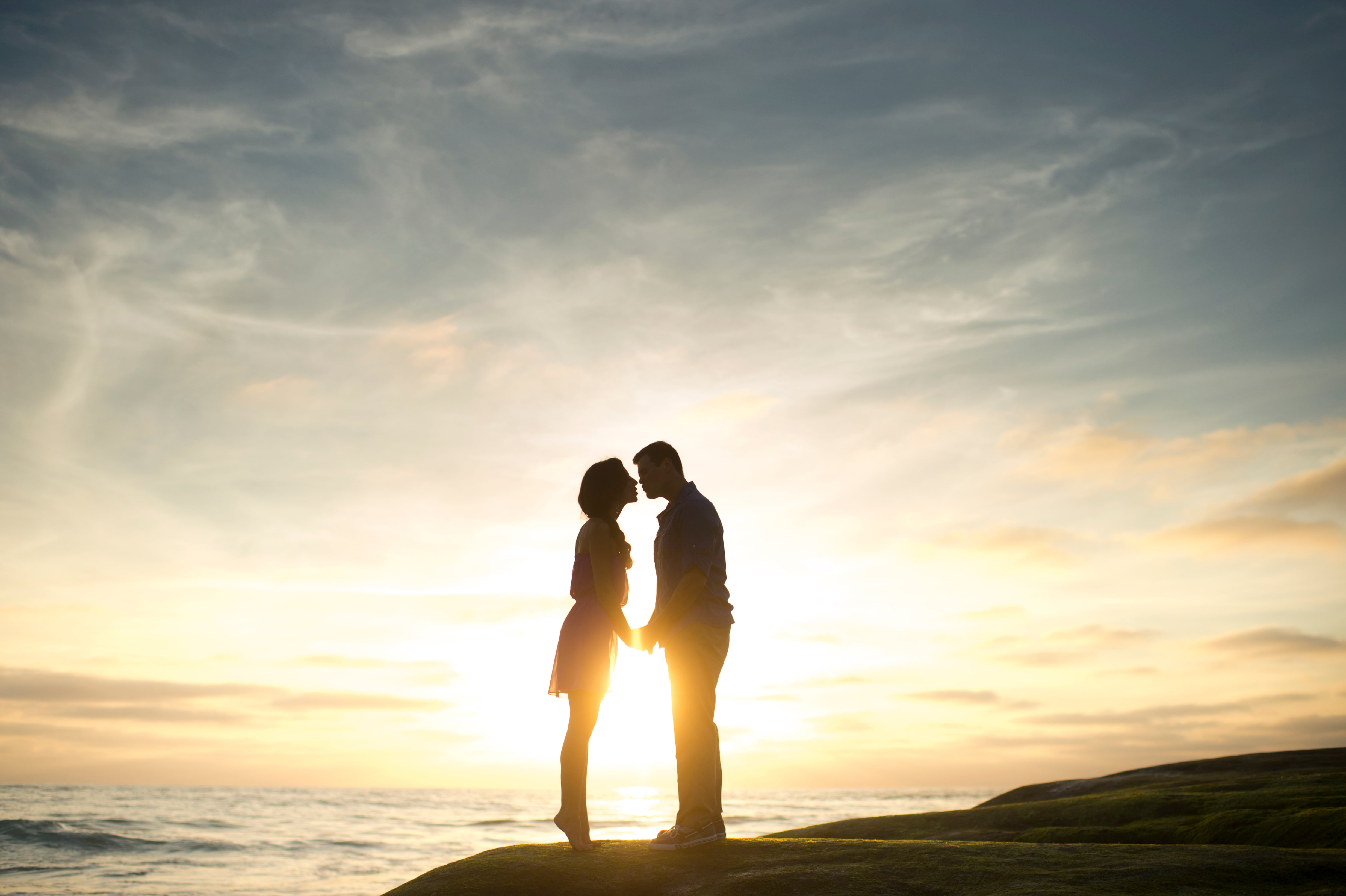 boys, land, sunrise - Dawn, cloud - sky, bonding, tranquility, real people, lifestyles, beach, dusk, men, heterosexual Couple, people, sky, husband, affectionate, HD Wallpaper