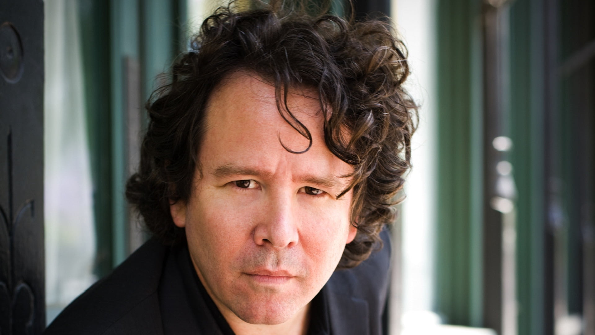 looking, one Man Only, portrait, young Adult, top, headshot, curly hair, black, beautiful, serious, one Person, looking At Camera, grant-lee phillips, window, HD Wallpaper
