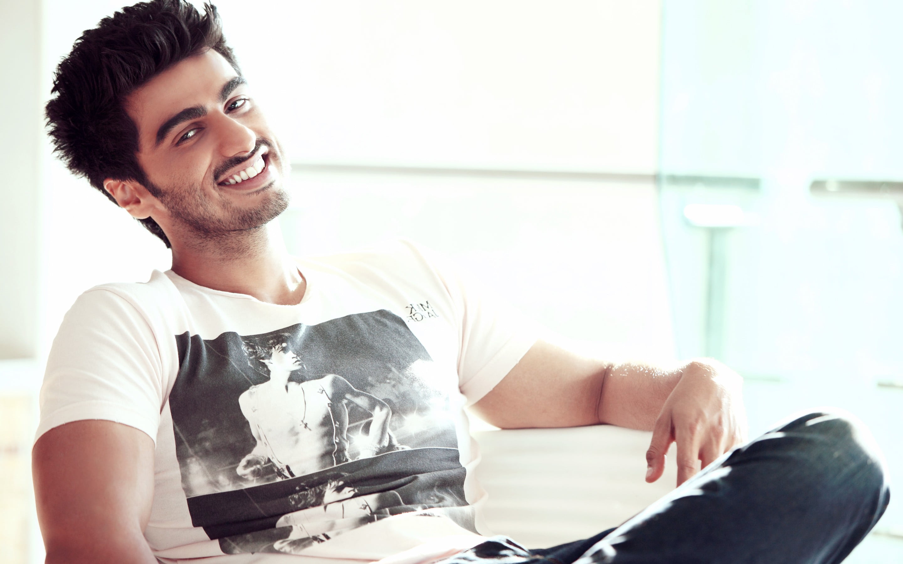 lifestyles, beautiful people, indian celebrities, looking at camera, casual clothing, young adult, happiness, teeth, 2K, looking, smiling, one person, HD Wallpaper