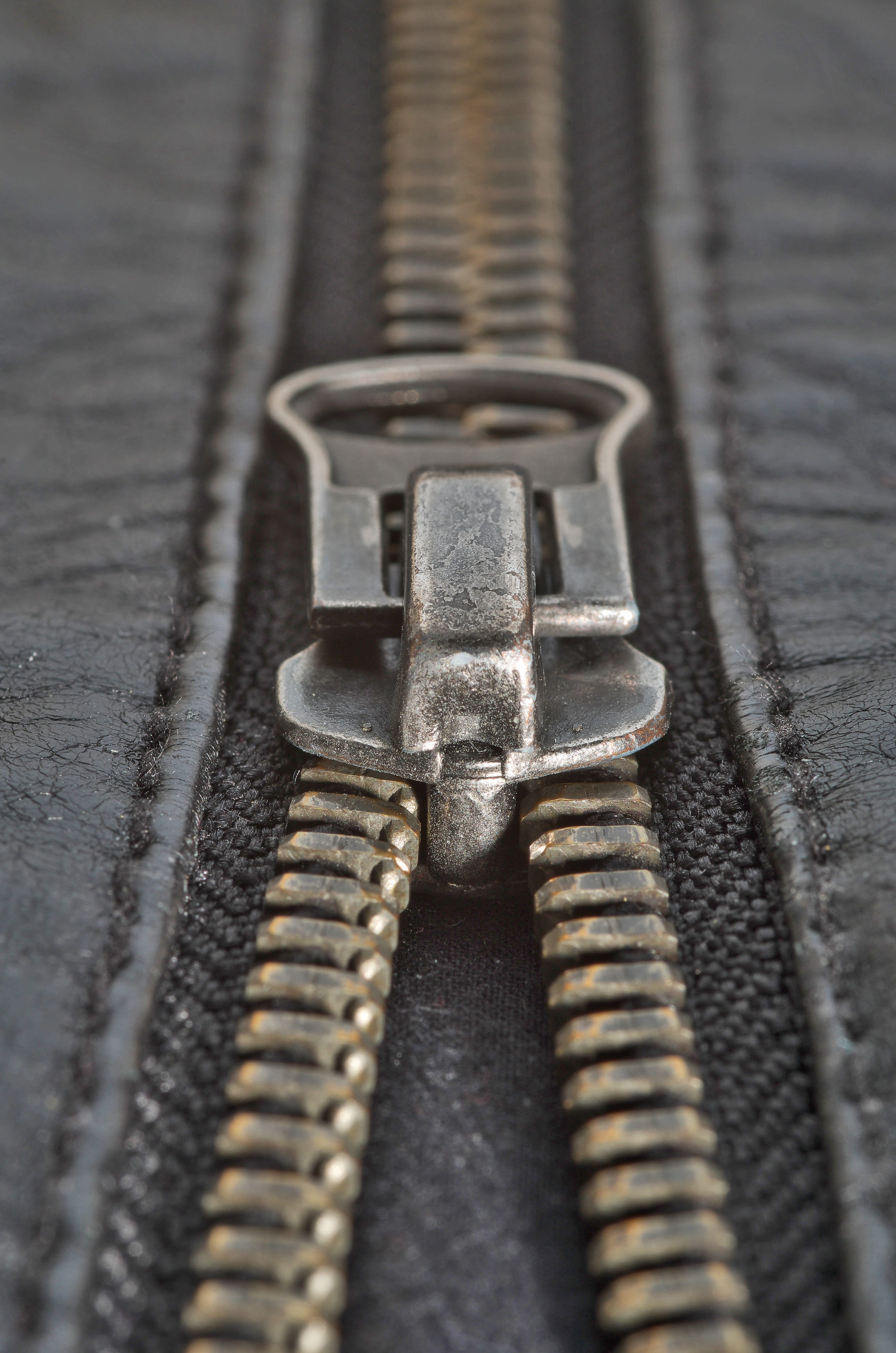pattern, 4K, spirituality, close-up, silver colored, day, still life, clothes, zipper, selective focus, full frame, backgrounds, belief, zip, no people, Phone HD Wallpaper
