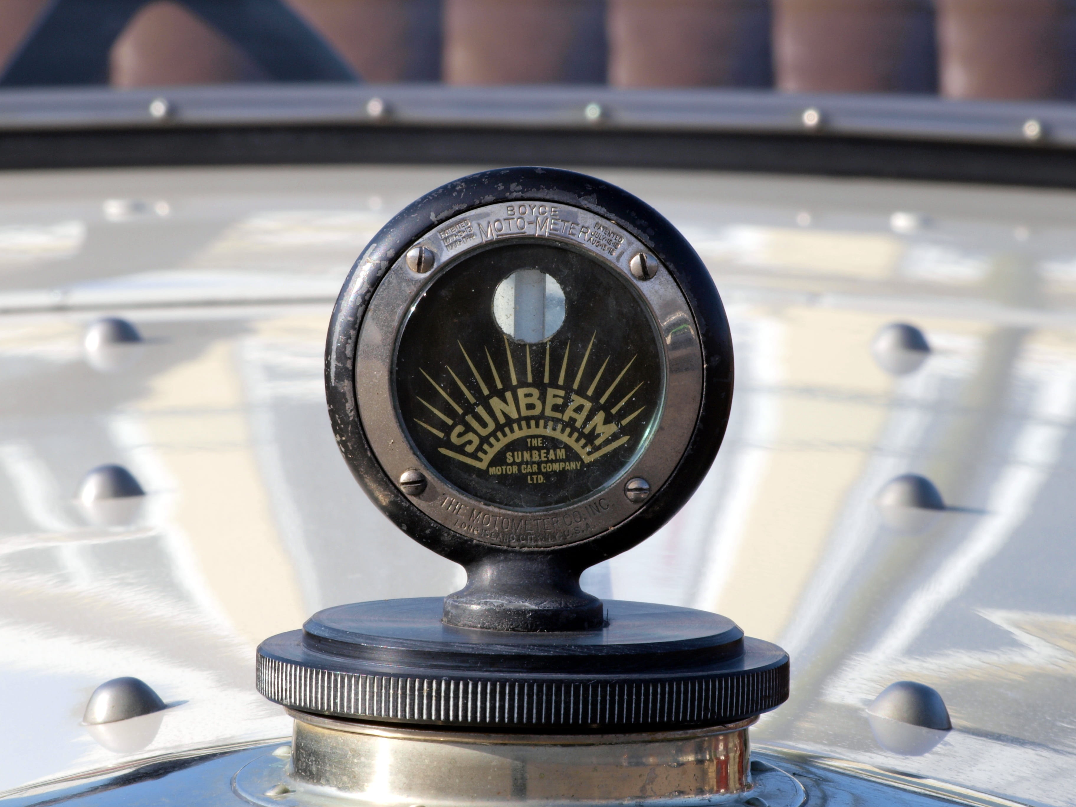 surveillance, retro, logo, logotype, design, badge, metal, still life, sunlight, outdoors, symbol, manufacturer, circle, security, nature, sunbeam, focus on foreground, HD Wallpaper