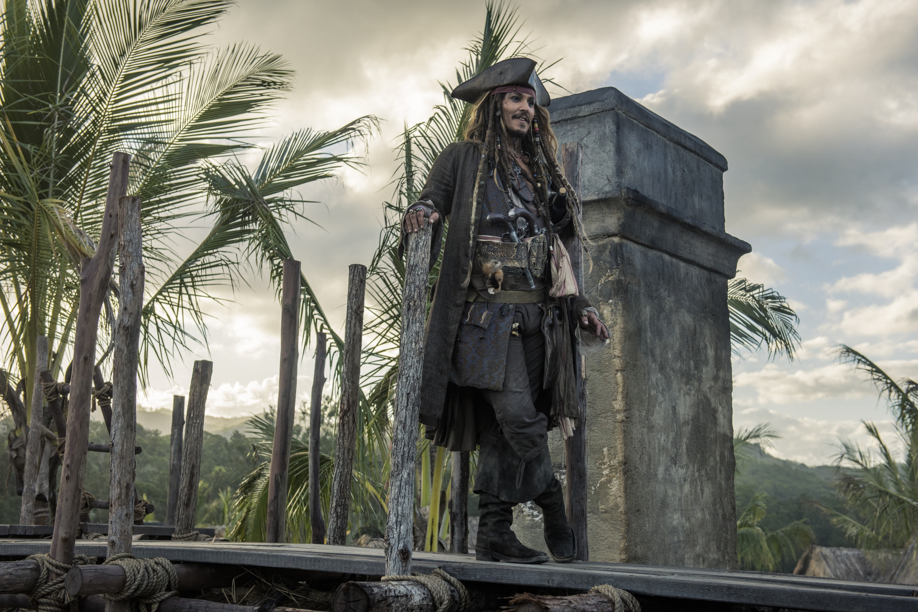day, architecture, outdoors, coconut palm tree, nature, clothing, growth, low angle view, pirates of the caribbean dead men tell no tales 4k awesome pic, HD Wallpaper