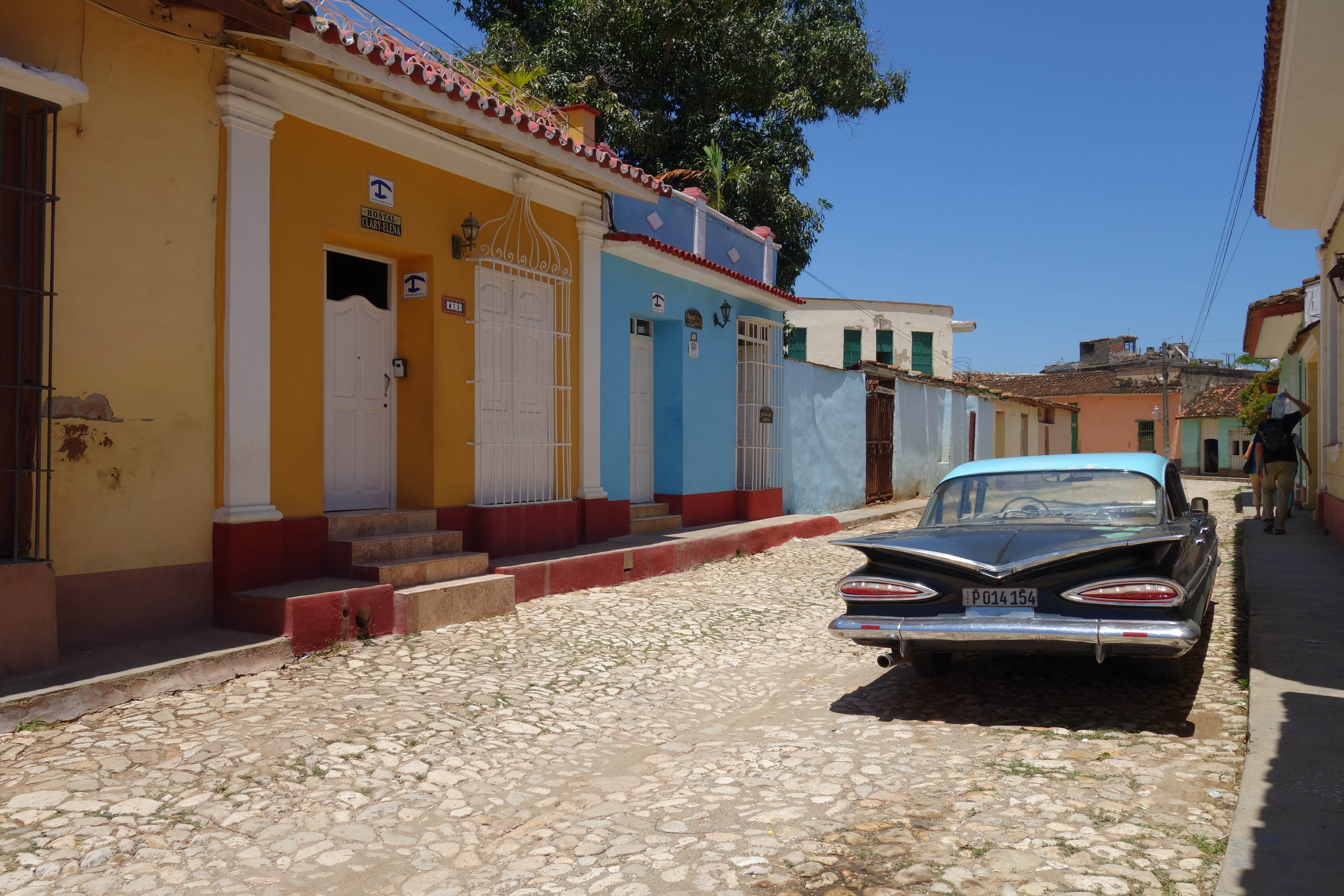 architectural column, no people, 5K, architecture, fins, nature, tree, carribean, land vehicle, direction, vintage car, city, motor vehicle, building exterior, HD Wallpaper