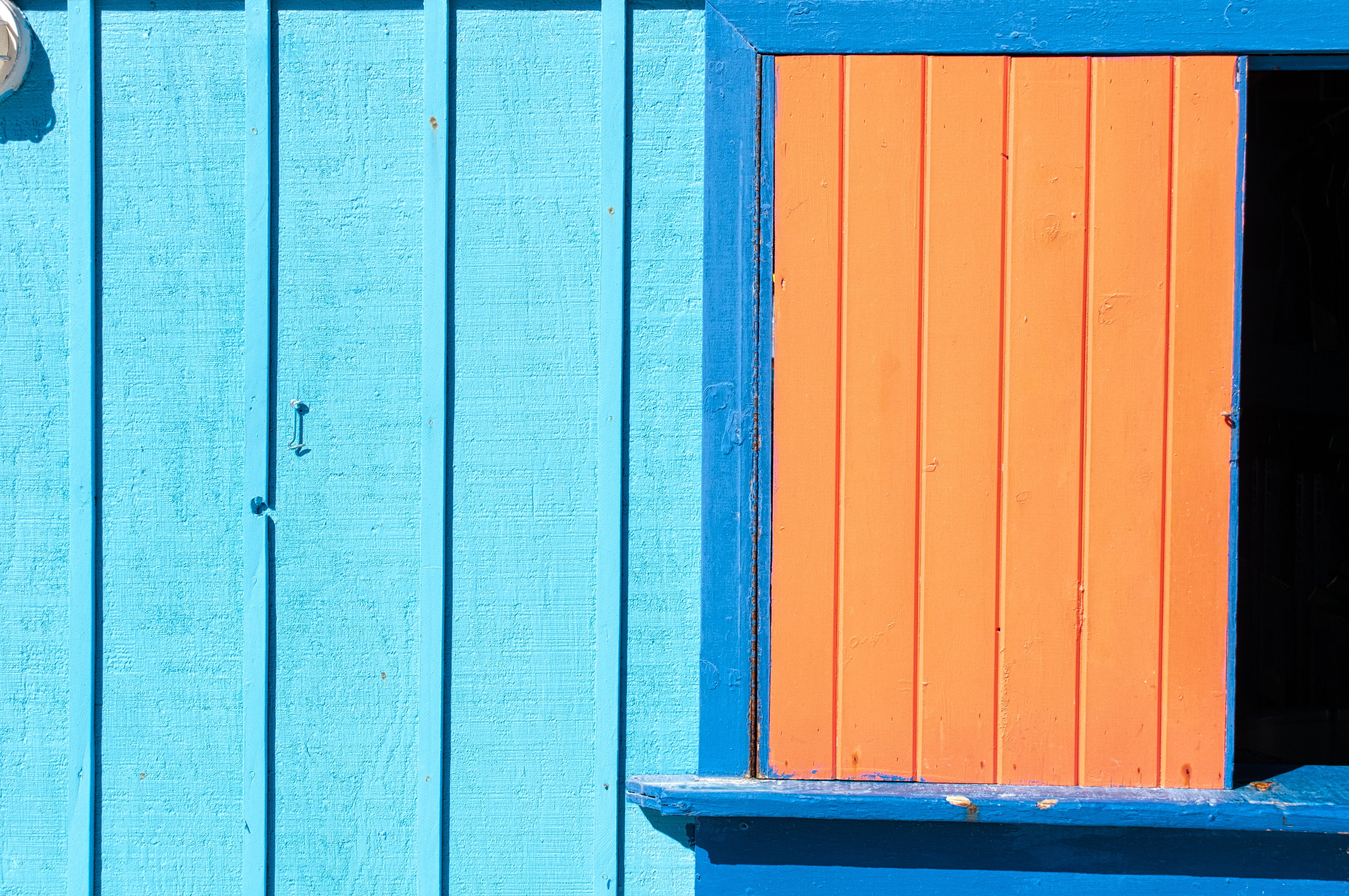 built structure, safety, protection, red, 4K, Building, multi colored, backgrounds, building exterior, orange color, turquoise colored, islands, Carribean, HD Wallpaper