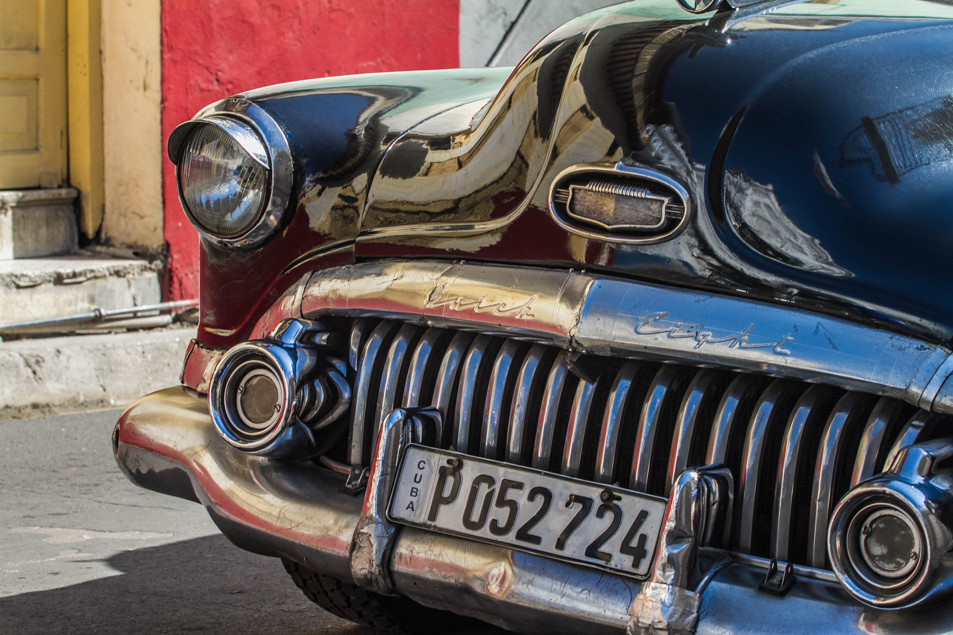 outdoors, vintage car, city, land vehicle, chevrolet, grille, latin, old, car, besides, daytime, metal, street, no people, mode of transportation, closeup, HD Wallpaper
