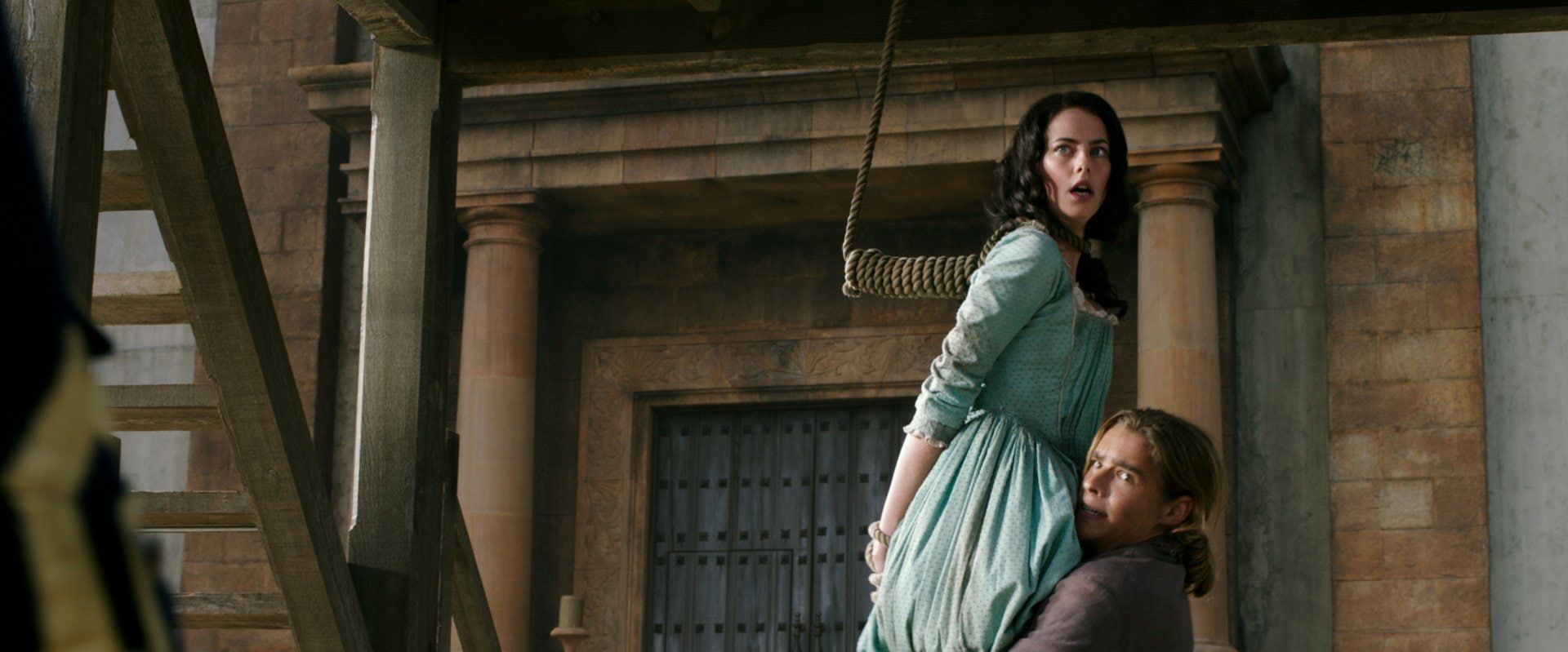 Henry Turner, Carina Smyth, Brenton Thwaites, Movie, Pirates Of The Caribbean: Dead Men Tell No Tales, Kaya Scodelario, 1080P, HD Wallpaper