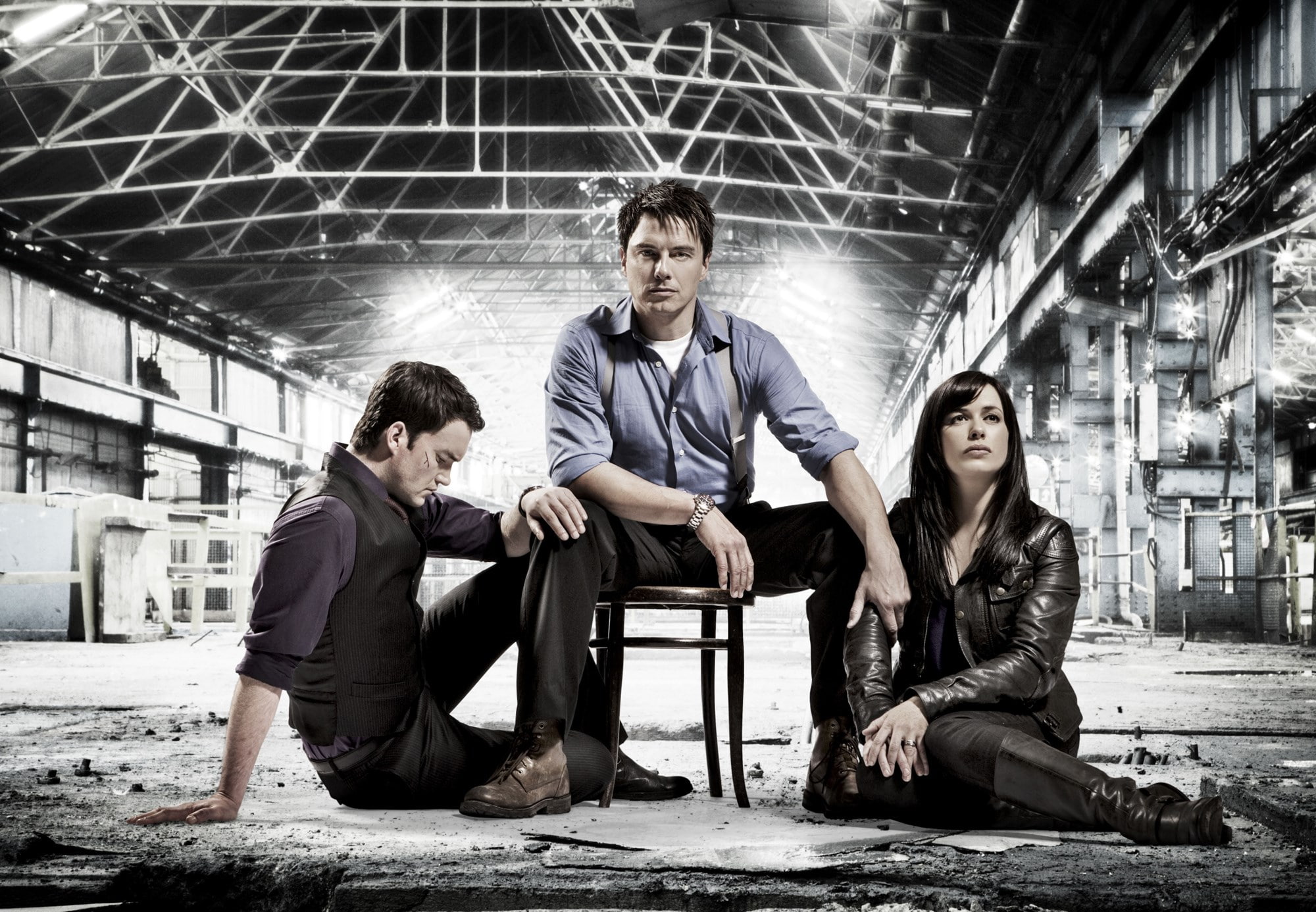 emotion, adult, group of people, sitting, lifestyles, torchwood, full length, casual clothing, women, men, architecture, people, built structure, real people, HD Wallpaper