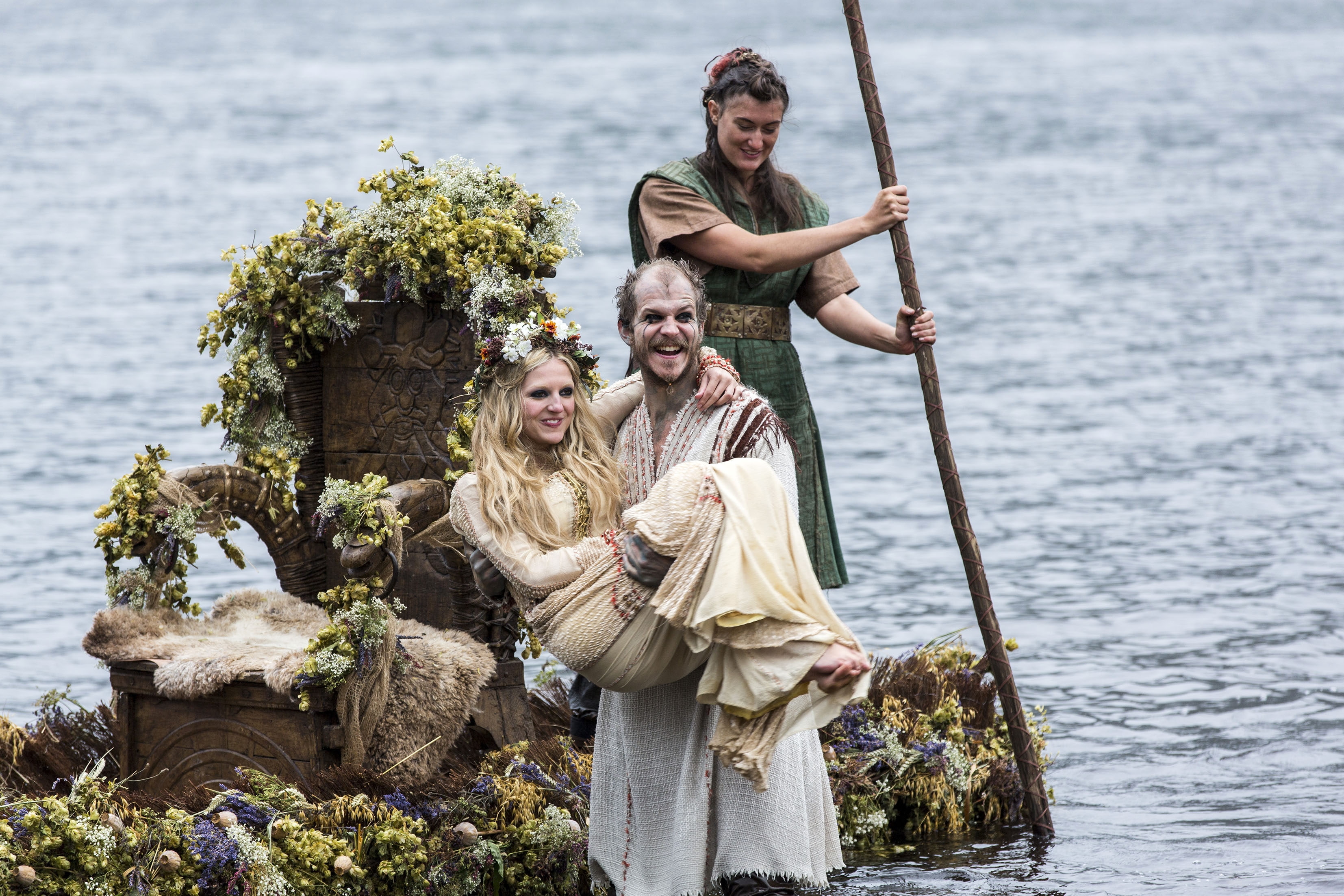 vikings, women, Movies, young adult, gustaf skarsgard, portrait, males, people, mature men, men, mid adult, nature, looking at camera, standing, young women, HD Wallpaper