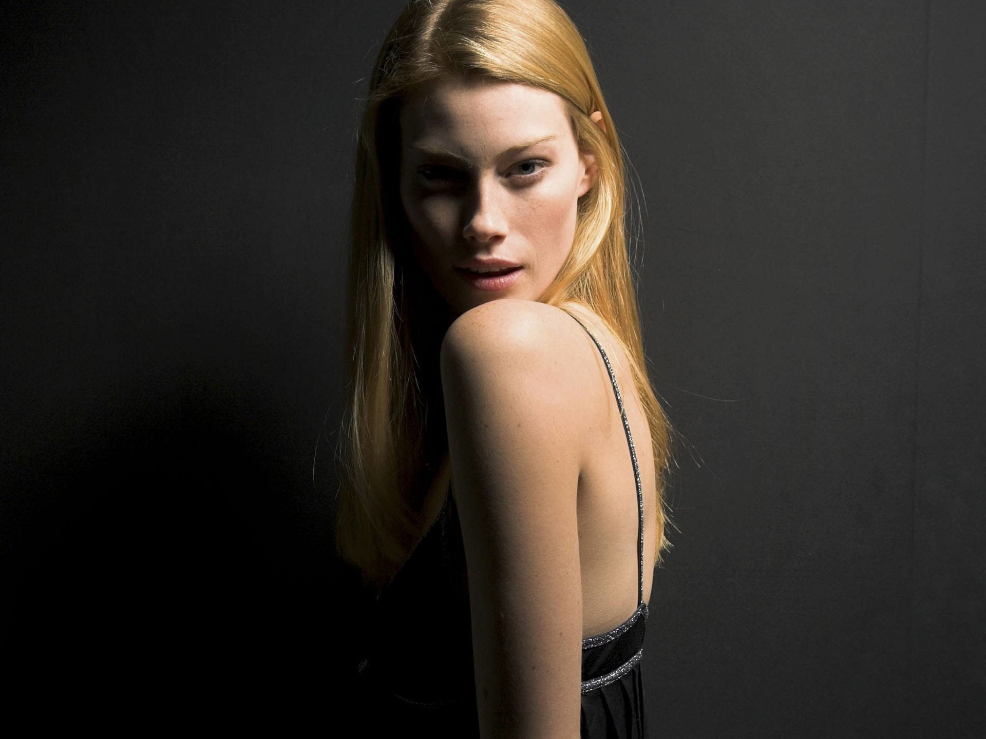 Alyssa Sutherland, Actress, Blonde, Actresses, 1080P, HD Wallpaper