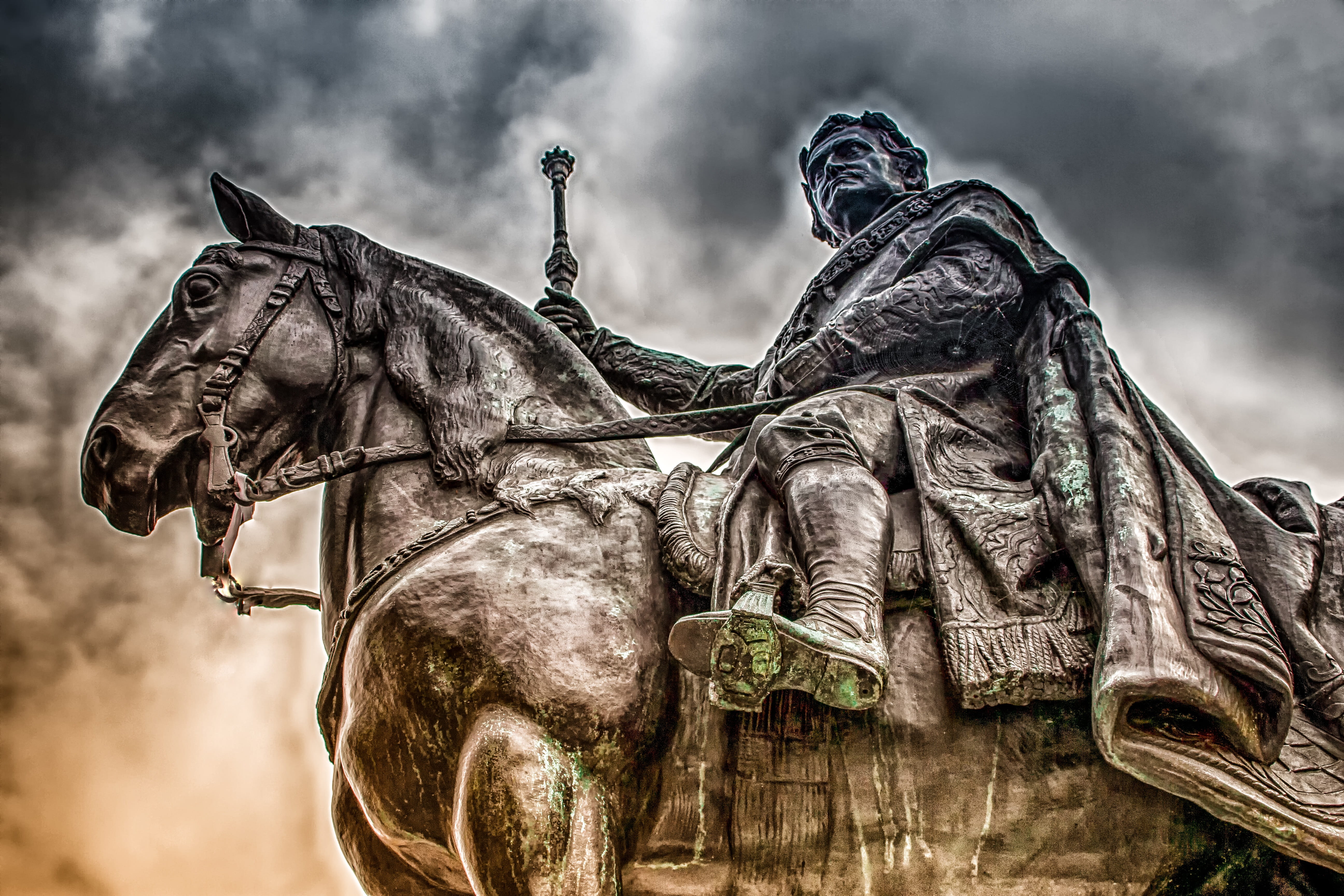 craft, male likeness, architecture, regensburg, coat, man, still image, ruler, 5K, landmark, mammal, memorial, statue, artwork, monument, low angle view, HD Wallpaper