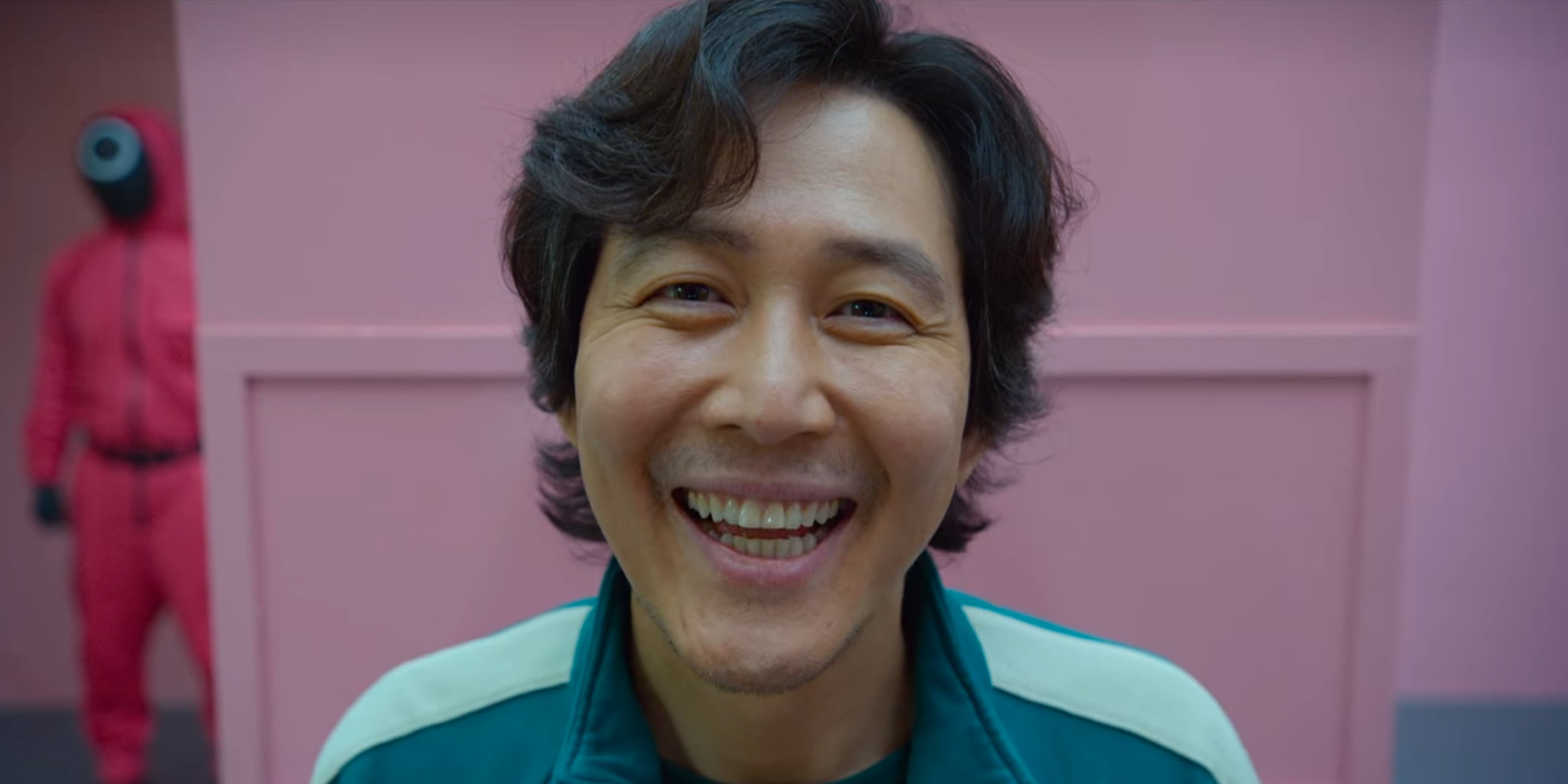 circle, black hair, series, Netflix TV Series, smile, happy, pink background, 2K, Squid Game, dark hair, Lee Jung-jae, looking at viewer, Asian, happy face, HD Wallpaper