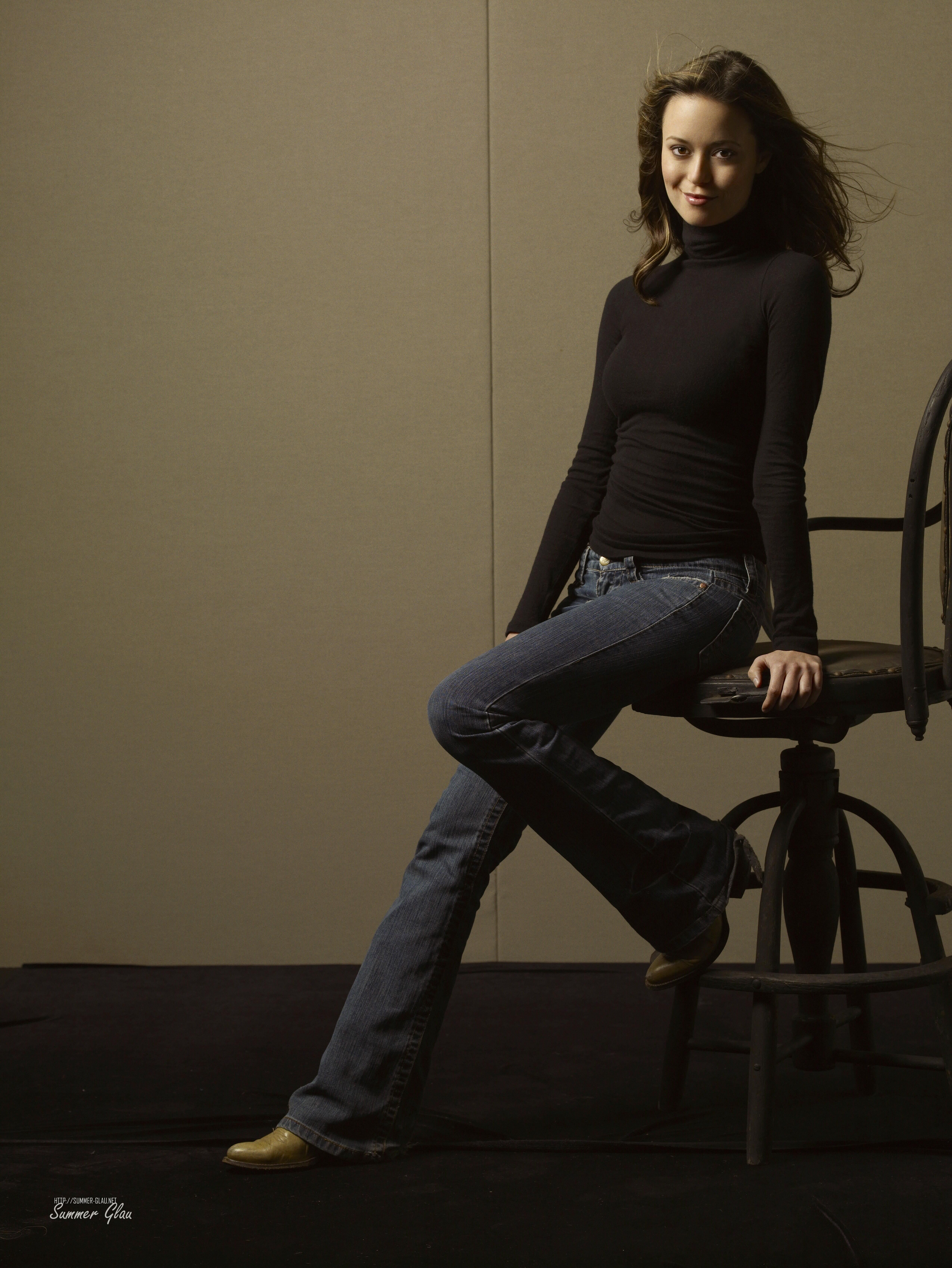 long hair, beautiful woman, young adult, fashion, jeans, hairstyle, beauty, full length, portrait, young women, hair, actress, sitting, Summer Glau, seat, Phone HD Wallpaper