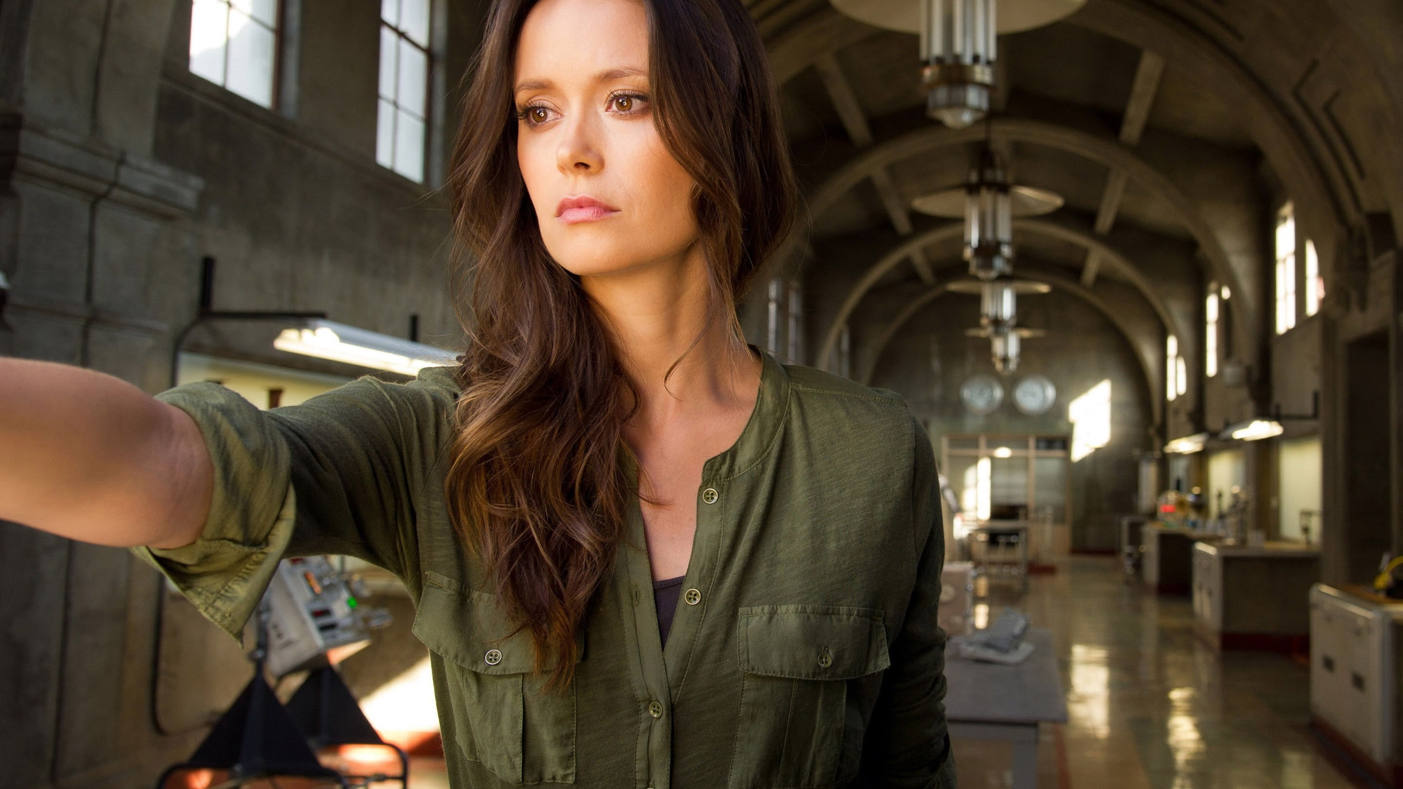 standing, hair, adult, beautiful woman, contemplation, long hair, architecture, Summer Glau, women, young women, hairstyle, one person, beauty, looking, HD Wallpaper
