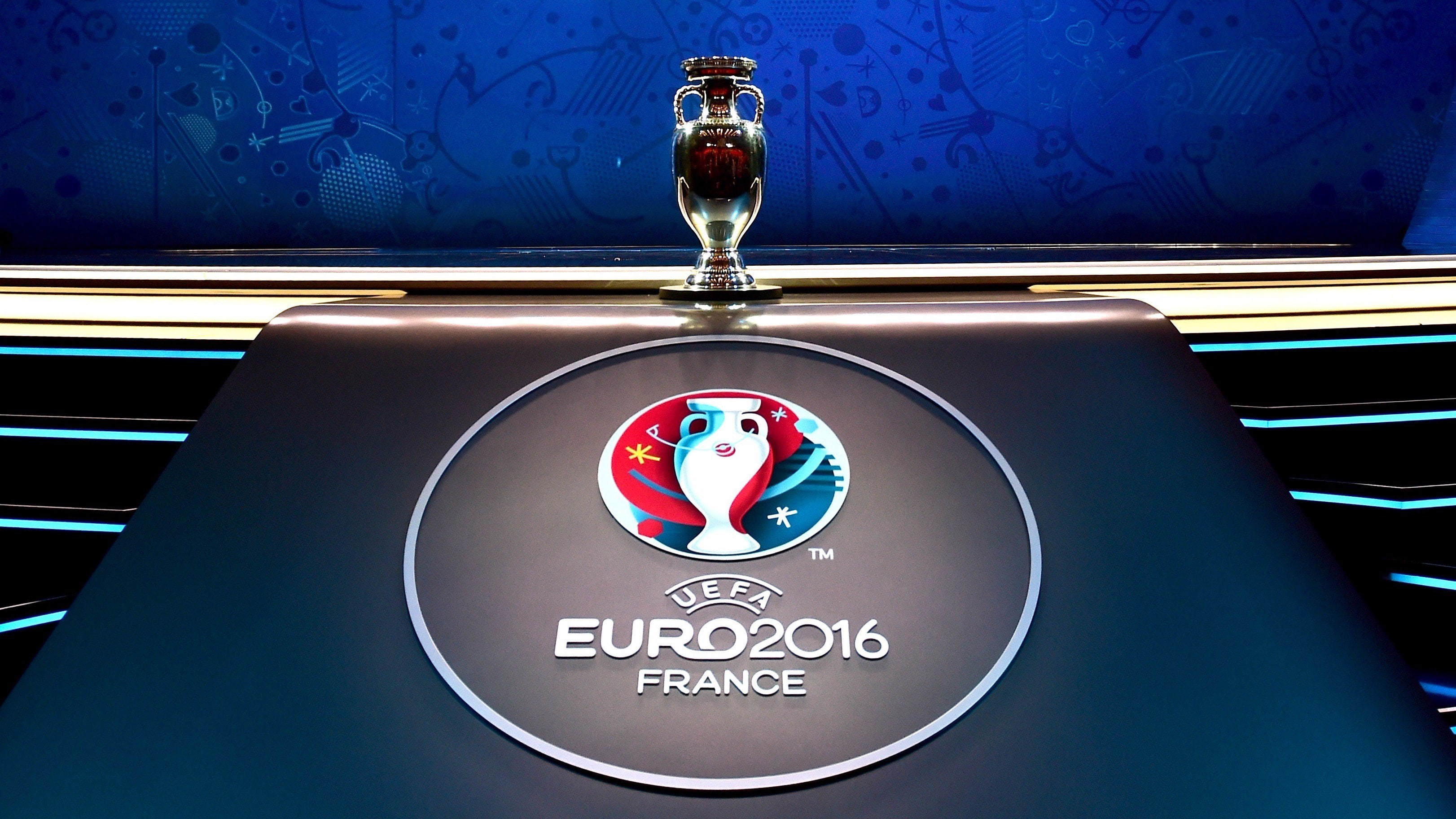 sign, drink, front view, geometric shape, glass, refreshment, information, shape, no people, communication, sport, information sign, uefa euro 2016, circle, HD Wallpaper