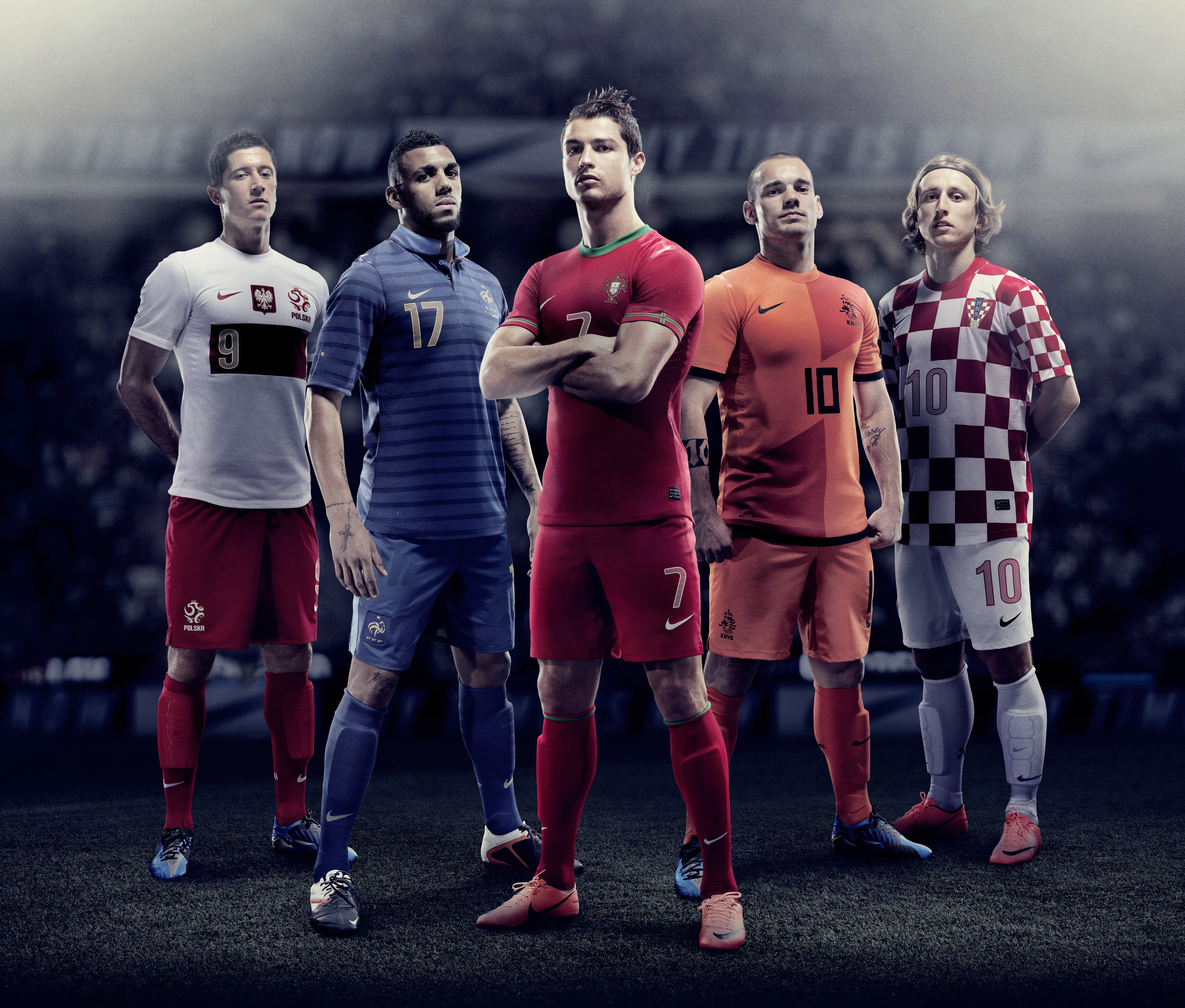 competition, focus on foreground, team, sports equipment, competitive Sport, modrich, euro 2012, sports Uniform, people, looking at camera, soccer, HD Wallpaper