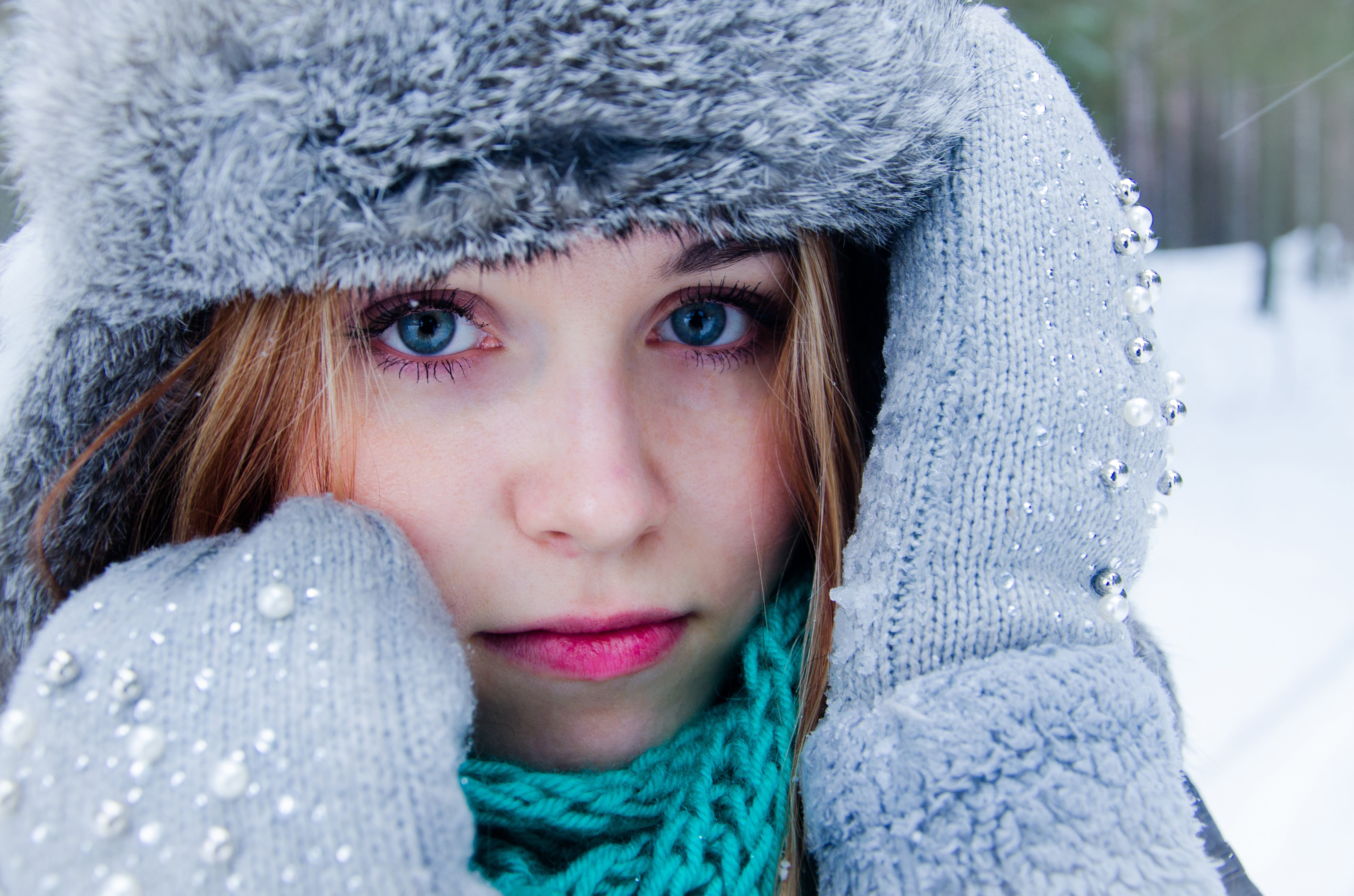 young adult, women, looking at camera, portrait, close-up, s, emotion, long hair, warm clothing, blonde, headshot, cold temperature, 4K, knit, winter, HD Wallpaper