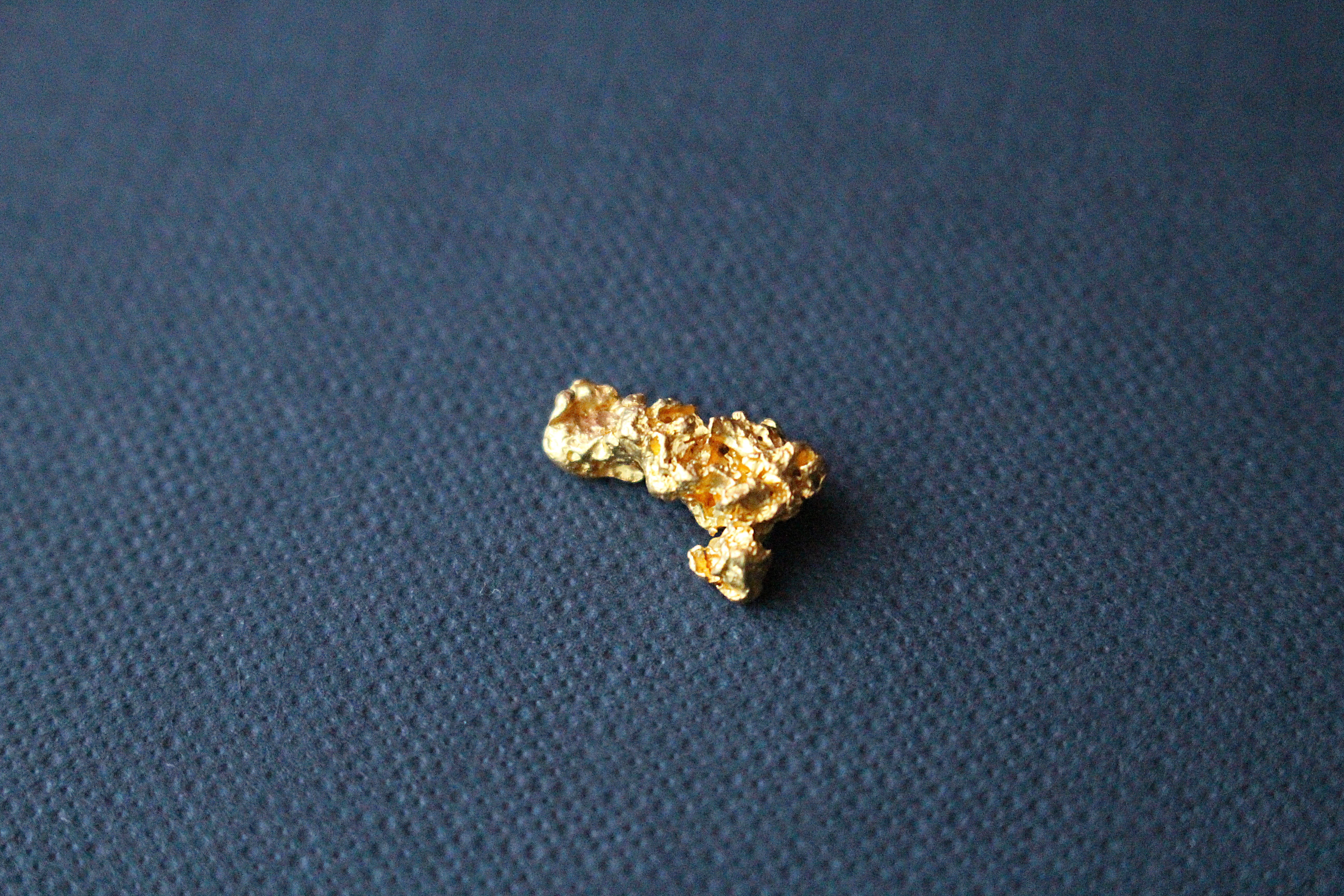 close-up, animal wildlife, shape, gold nugget, nature, animals in the wild, textile, black, gold, 5K, indoors, no people, nugget, textured, colored, backgrounds, HD Wallpaper
