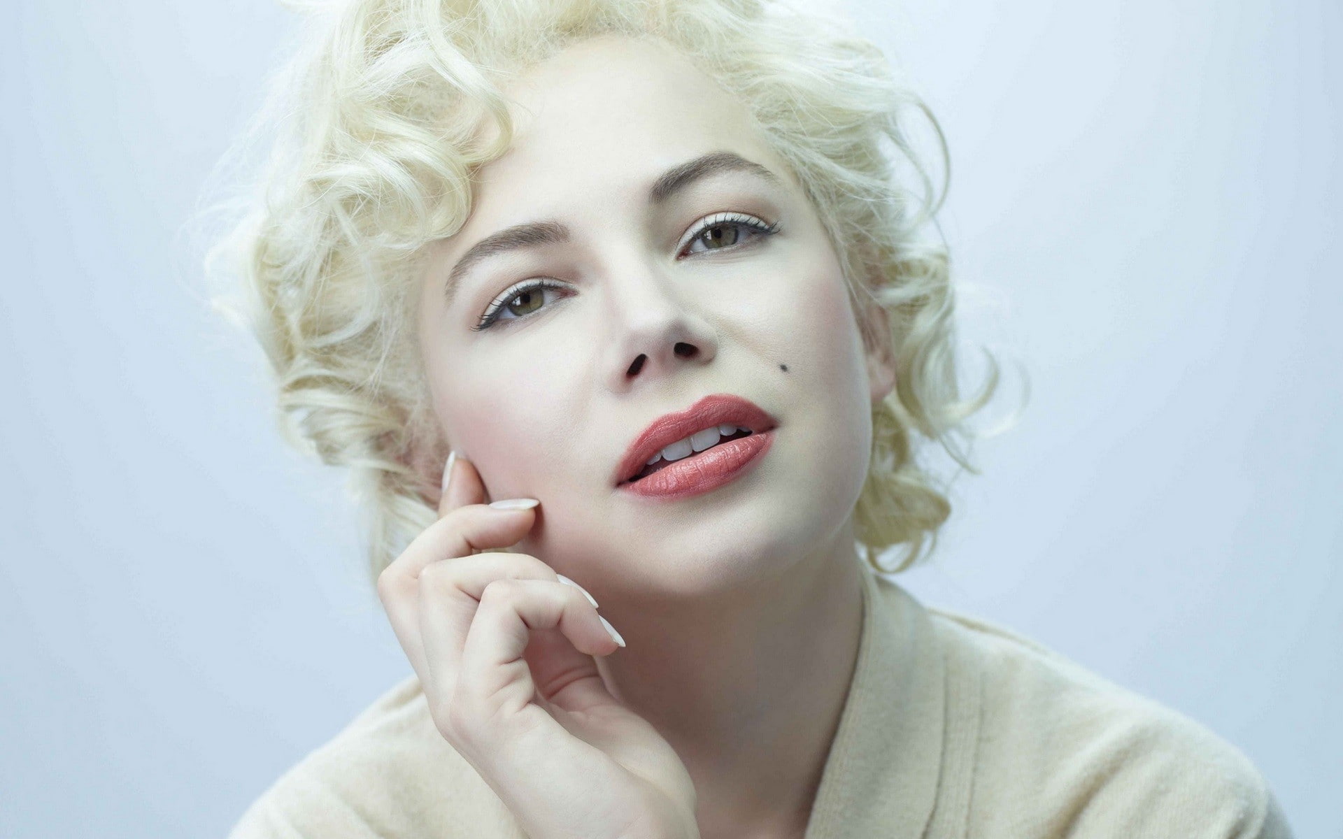 blonde, face, actress, short hair, curly hair, Michelle Williams, women, hand on face, 1080P, green eyes, HD Wallpaper