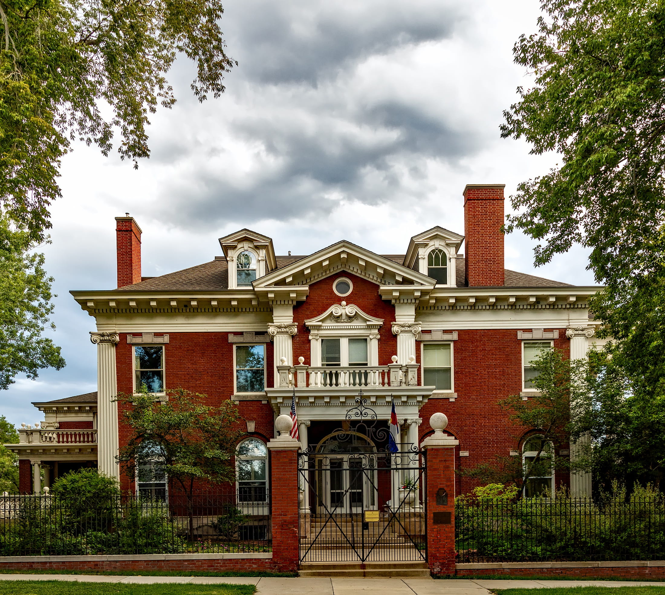 the past, house, denver, red, front, residential district, city, entrance, outdoors, tree, historic, luxury, home, built structure, concrete, 1080P, sky, HD Wallpaper