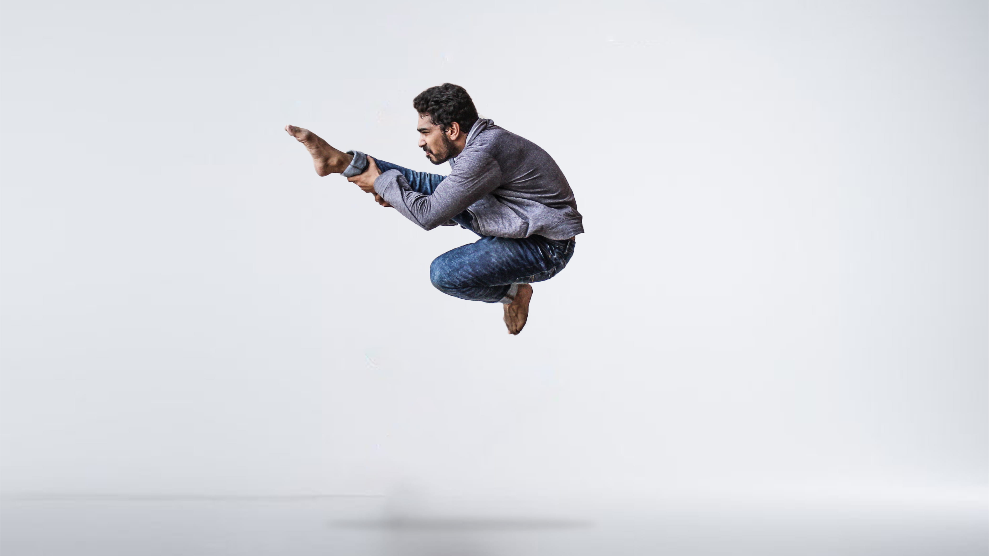 4K, contemporary dance, action, one person, contemporary dancer, full length, dancing, fun, males, motion, jeans, vitality, position, ballet dancer, happiness, HD Wallpaper