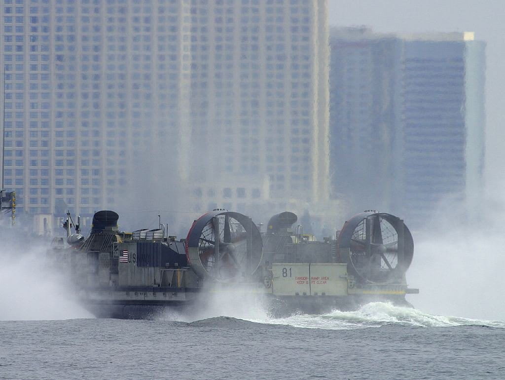 power in nature, smoke - physical structure, technology, nature, Glide, transportation, air cushion, water, motion, Water Surface, building exterior, 480P, HD Wallpaper