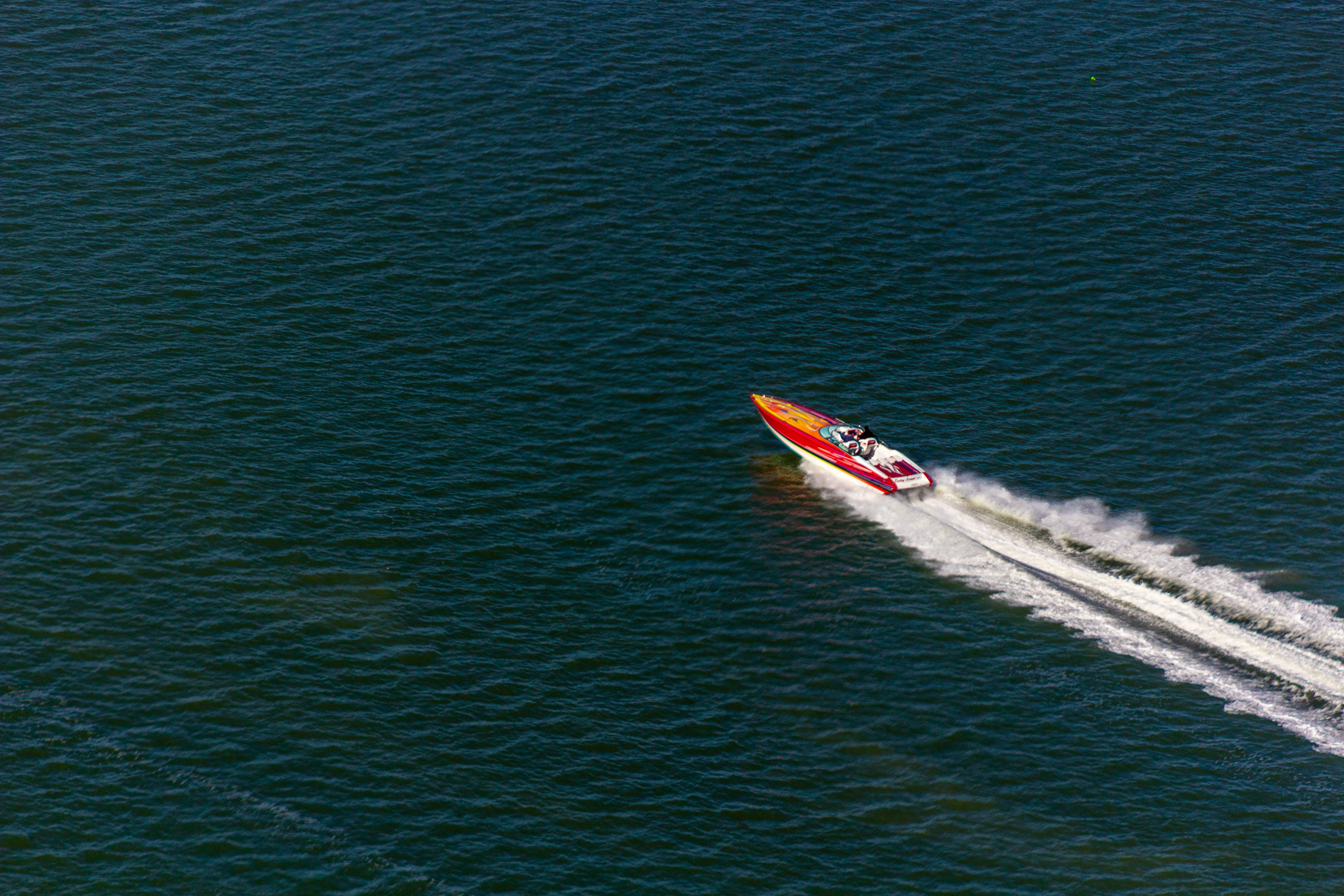 wave pattern, transportation, wake - water, hovercraft, high angle view, mode of transportation, beauty in nature, people, banana boat, rowboat, aircraft, HD Wallpaper
