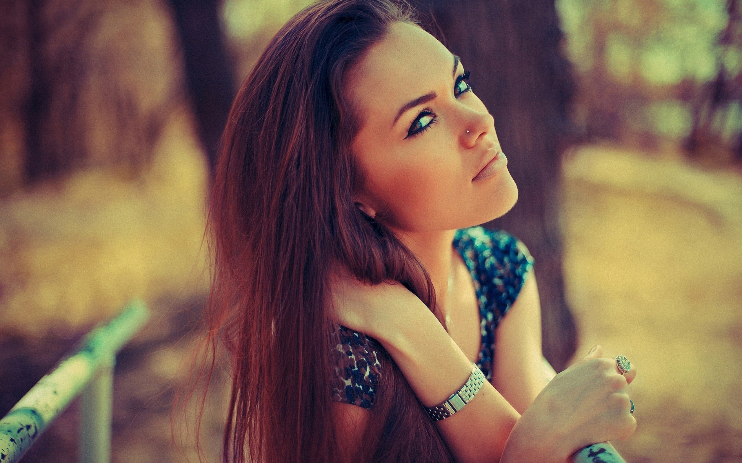2K, brunette, face, women, model, eyeshadow, blurred, women outdoors, HD Wallpaper