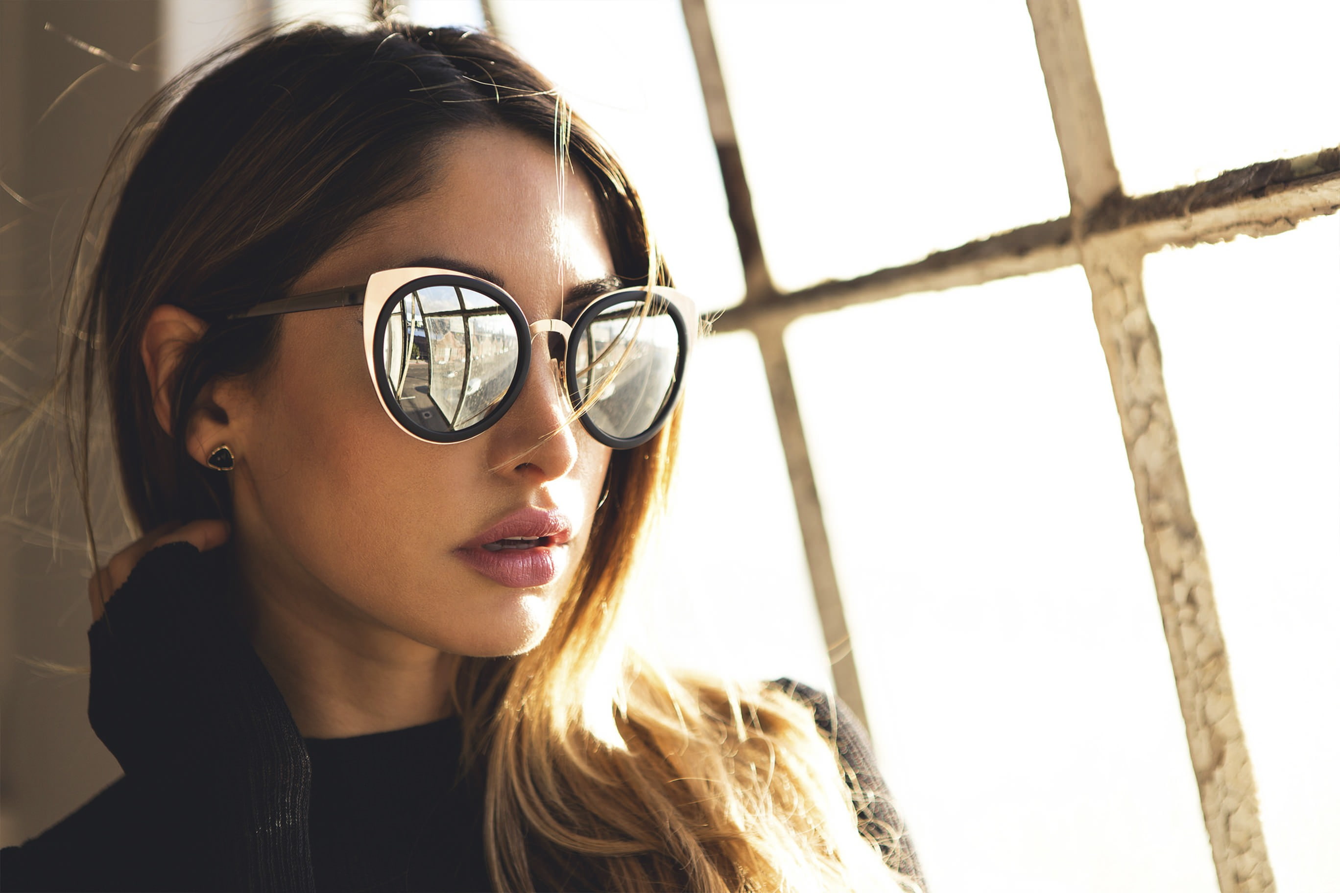 window, Justin Swain, looking away, women, portrait, 2K, Misty Mason, women with glasses, face, HD Wallpaper