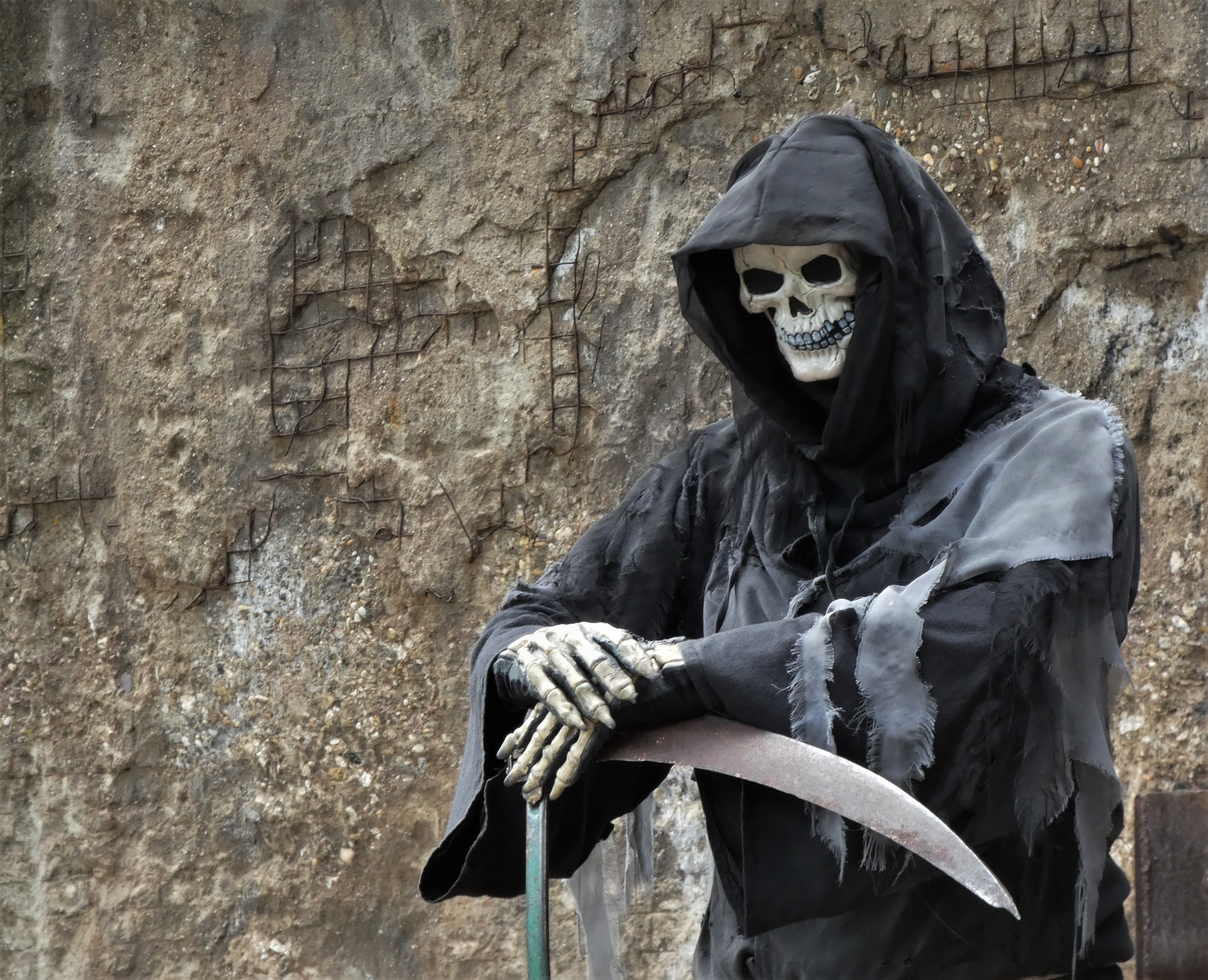 Man, adults only, one man only, fear, panel, Scythe, day, human skeleton, people, human representation, men, cutter man, architecture, sculpture, statue, HD Wallpaper
