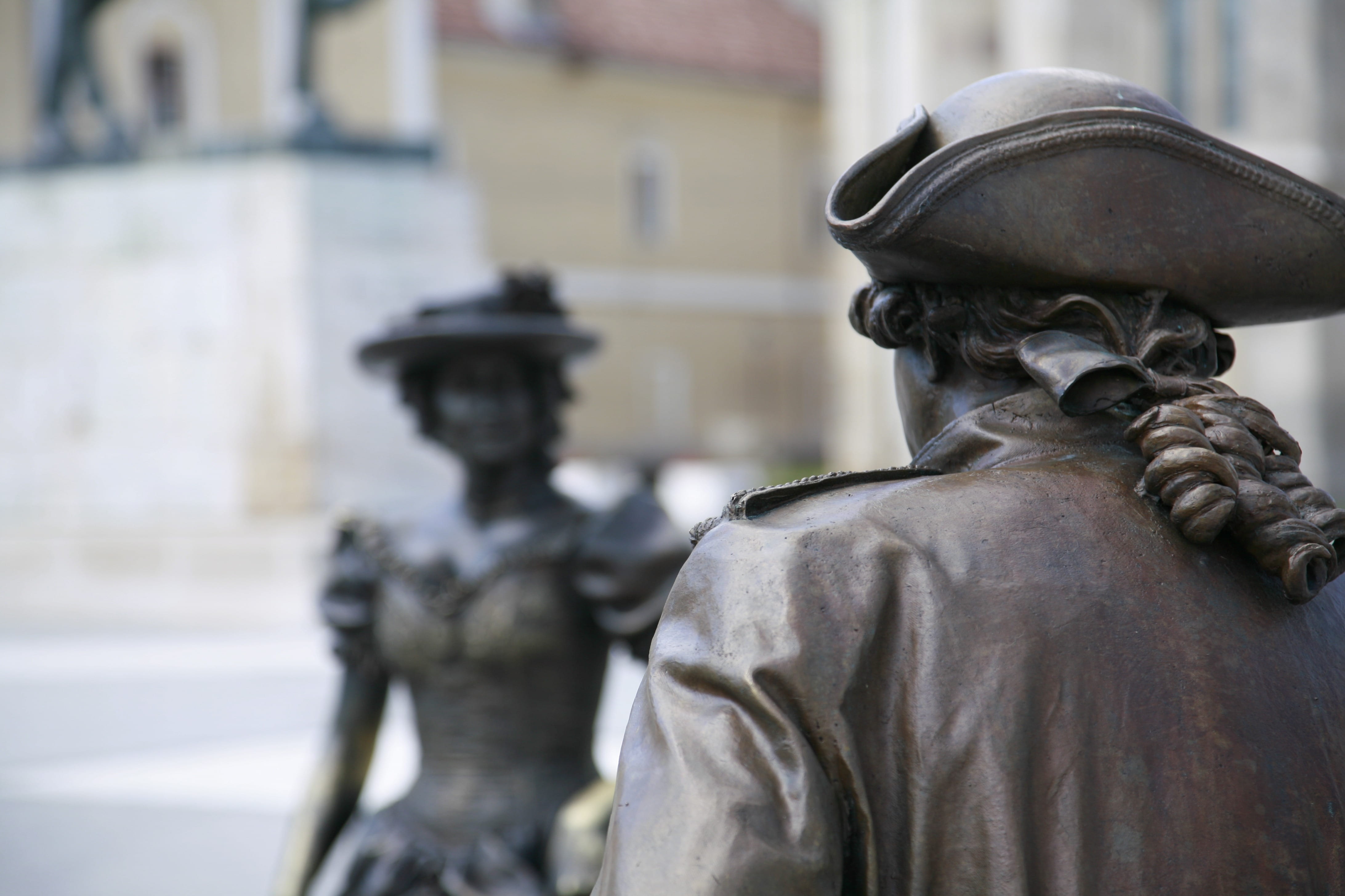 art and craft, sightseeing, ornate, ornamental, symbol, people, 4K, history, tourism, metal, cast, alba iulia, bronze statues, steel, black, style, memorial, HD Wallpaper