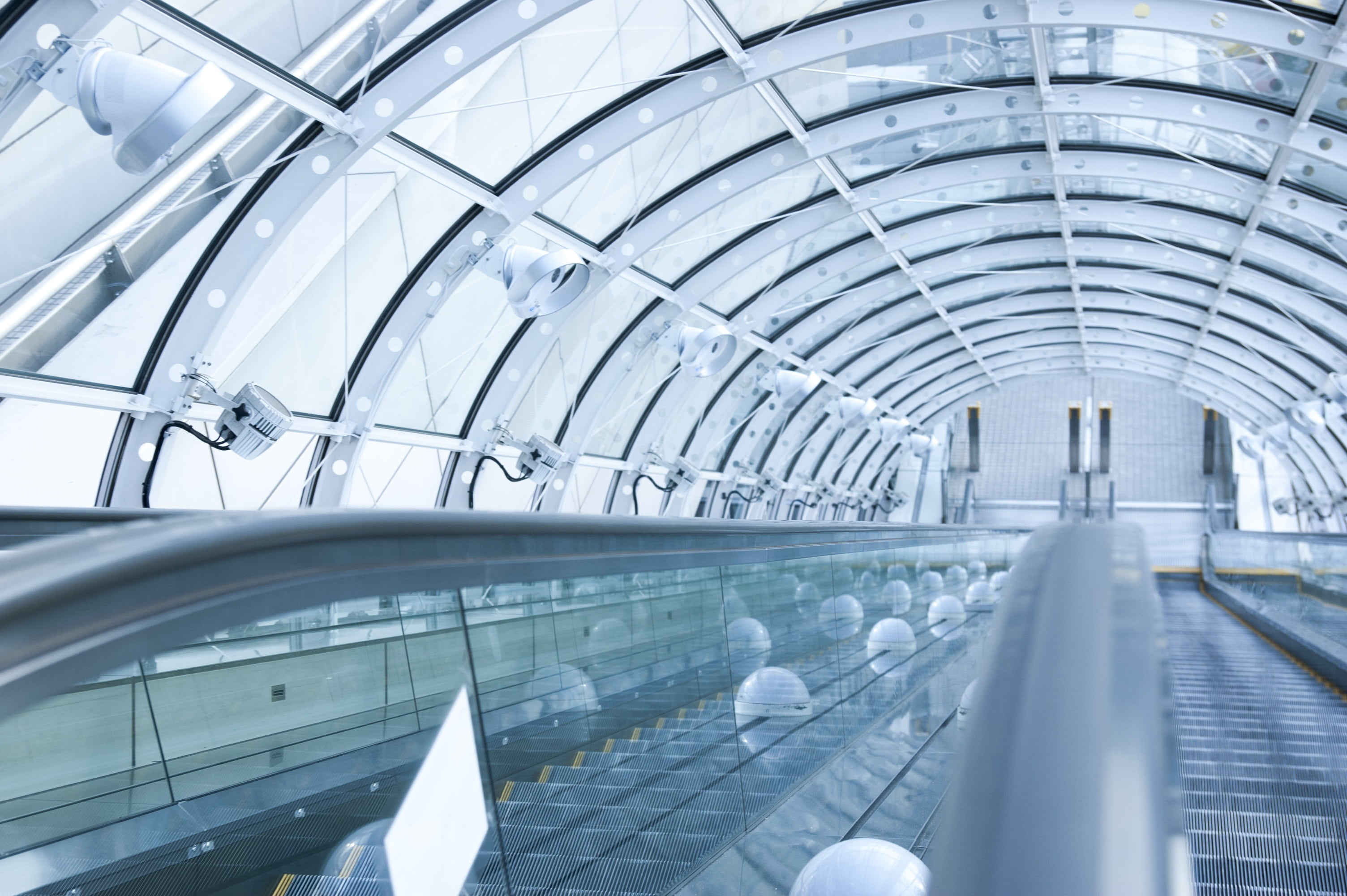 low angle view, arch, pattern, no people, silver, ceiling, odaiba, transparent, indoors, built structure, transportation, architecture, escalator, kenzo tange, HD Wallpaper