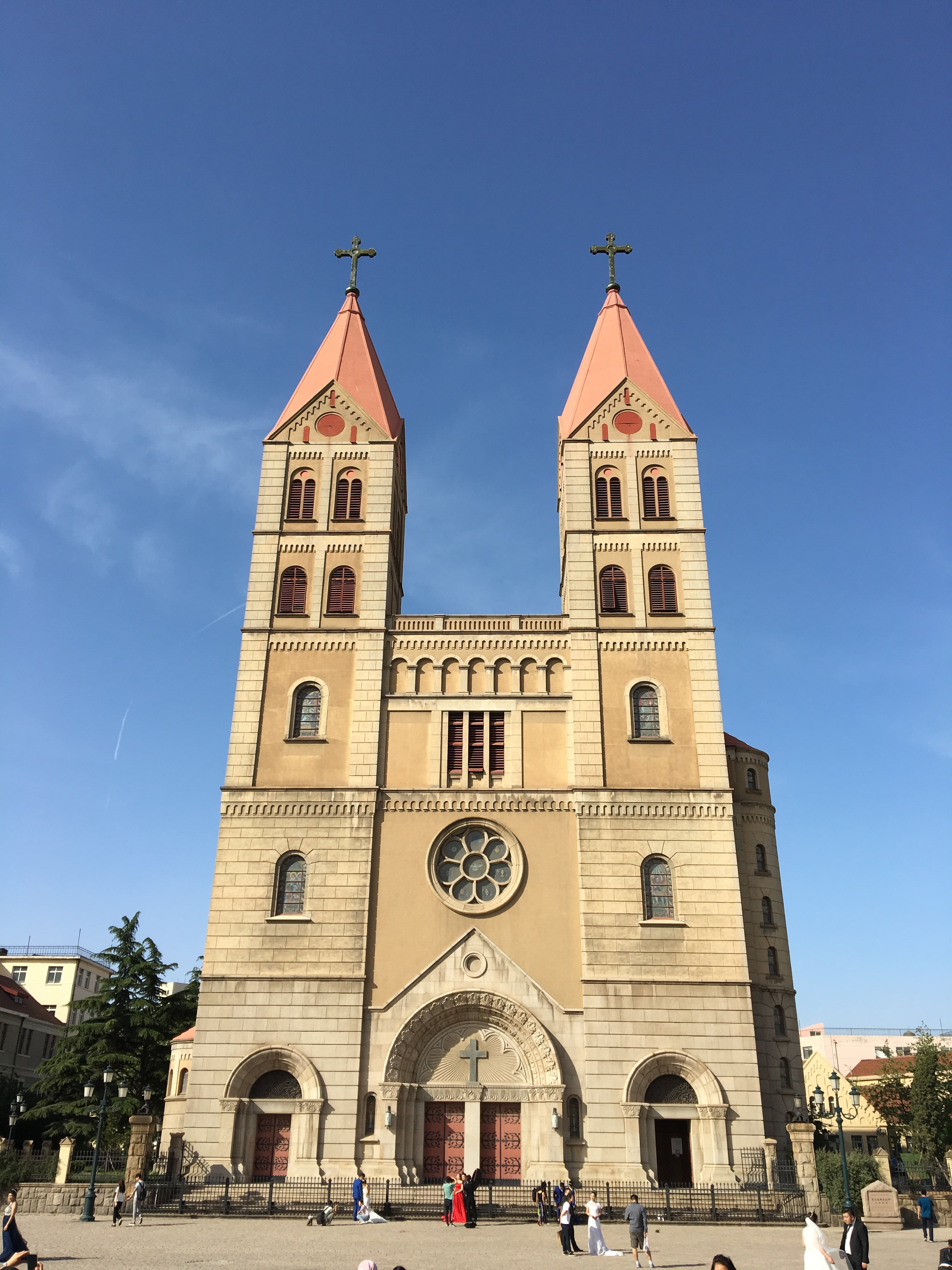 history, nature, church, belief, place of worship, clock, day, qingdao, incidental people, built structure, outdoors, sky, cathedral, religion, famous Place, Phone HD Wallpaper