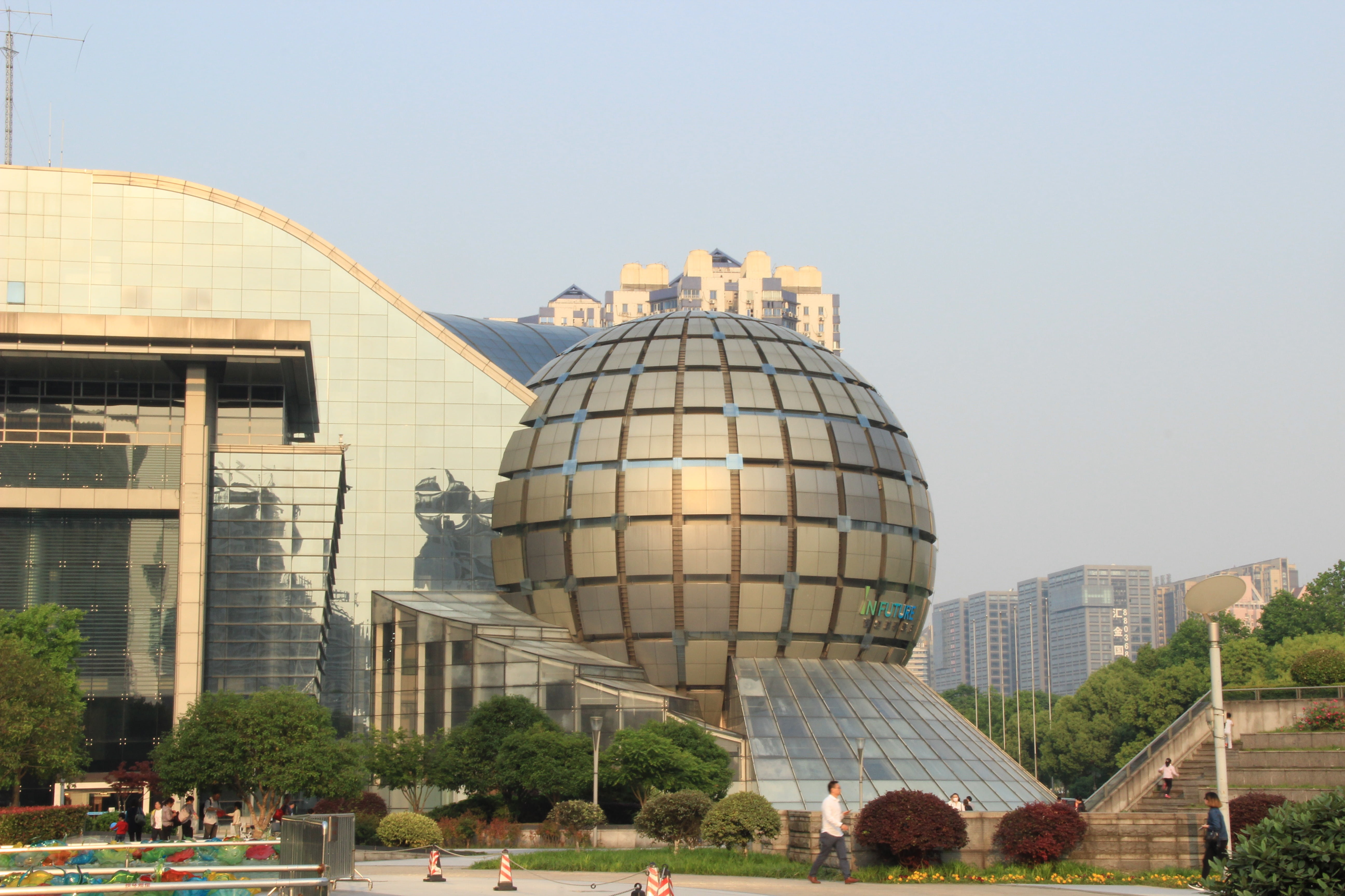 outdoors, 5K, clear sky, hangzhou, office building exterior, architecture, building, dome, plant, travel, tree, tourism, sky, day, nature, built structure, HD Wallpaper