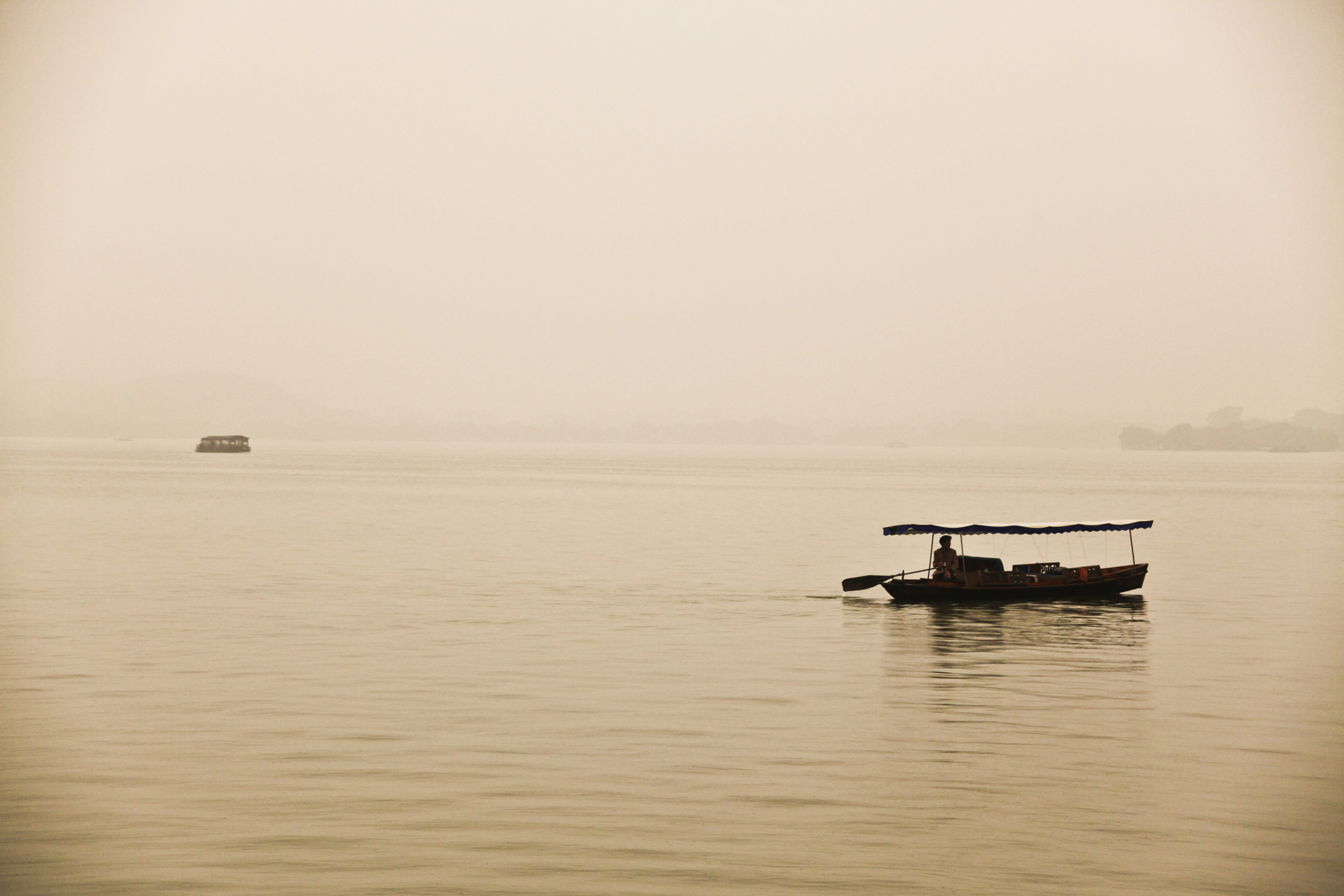 sky, transportation, sea, west lake, beauty in nature, 5K, lake, copy space, waterfront, tranquility, boat, real people, horizon over water, mode of transportation, HD Wallpaper