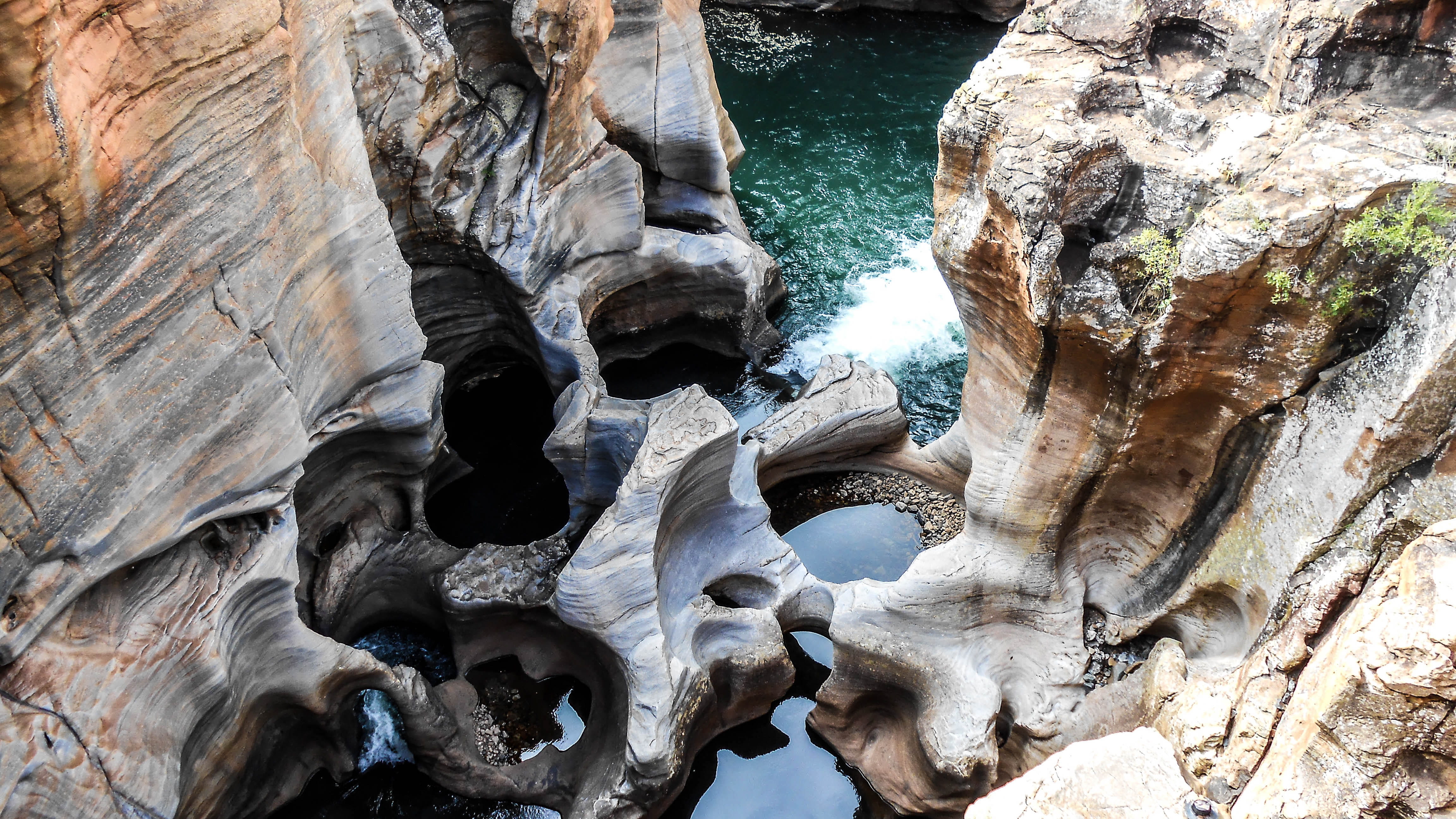sea, south africa, rock - object, low angle view, water, eroded, rock formation, mountain, close-up, shoreline, textured, nature, coast, wall, ocean, stone, HD Wallpaper