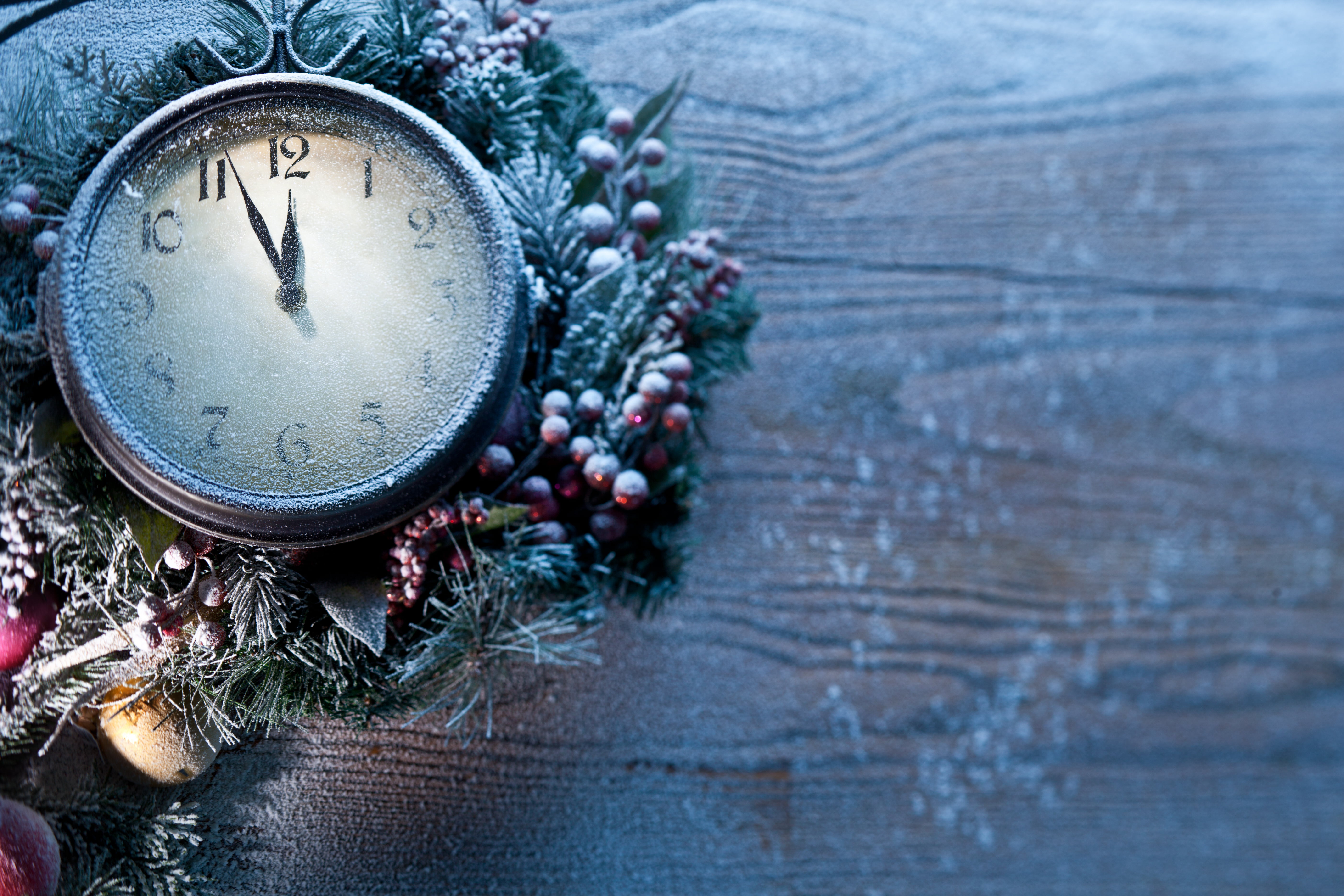 ornate, analog, backgrounds, old, rustic, day, celebration, gray, frozen, new Years Eve, old-fashioned, christmas tree, no People, countdown, midnight, HD Wallpaper