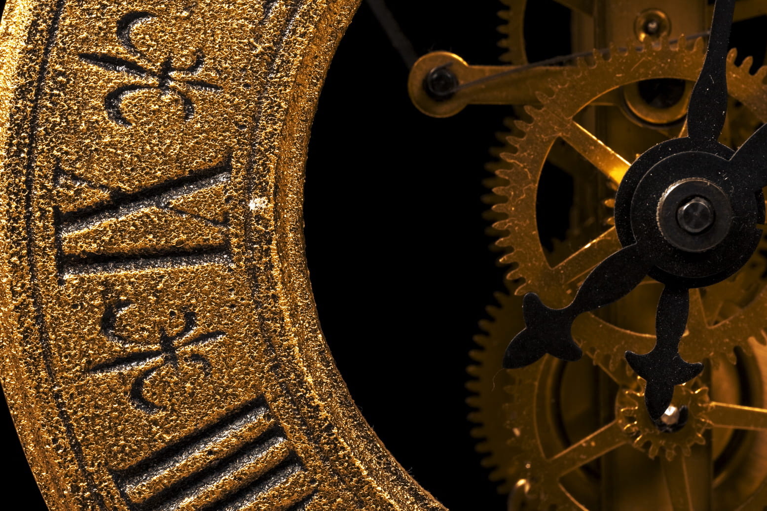 gold colored, antique, minutes, close-up, elegant, watch, no people, pattern, wheel, metal, gear, instrument of time, technology, 720P, time, deadline, HD Wallpaper