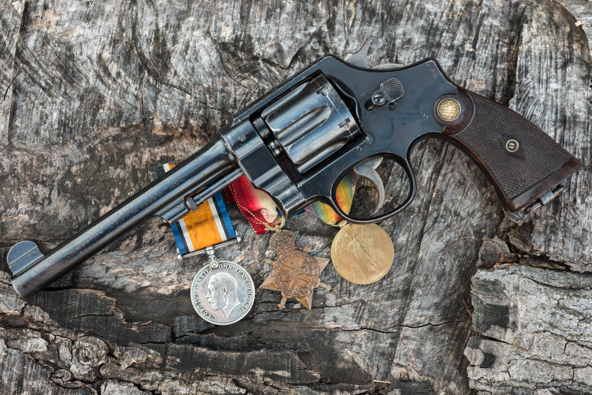 weapons, medals, Smith and Wesson, 1080P, revolver, HD Wallpaper