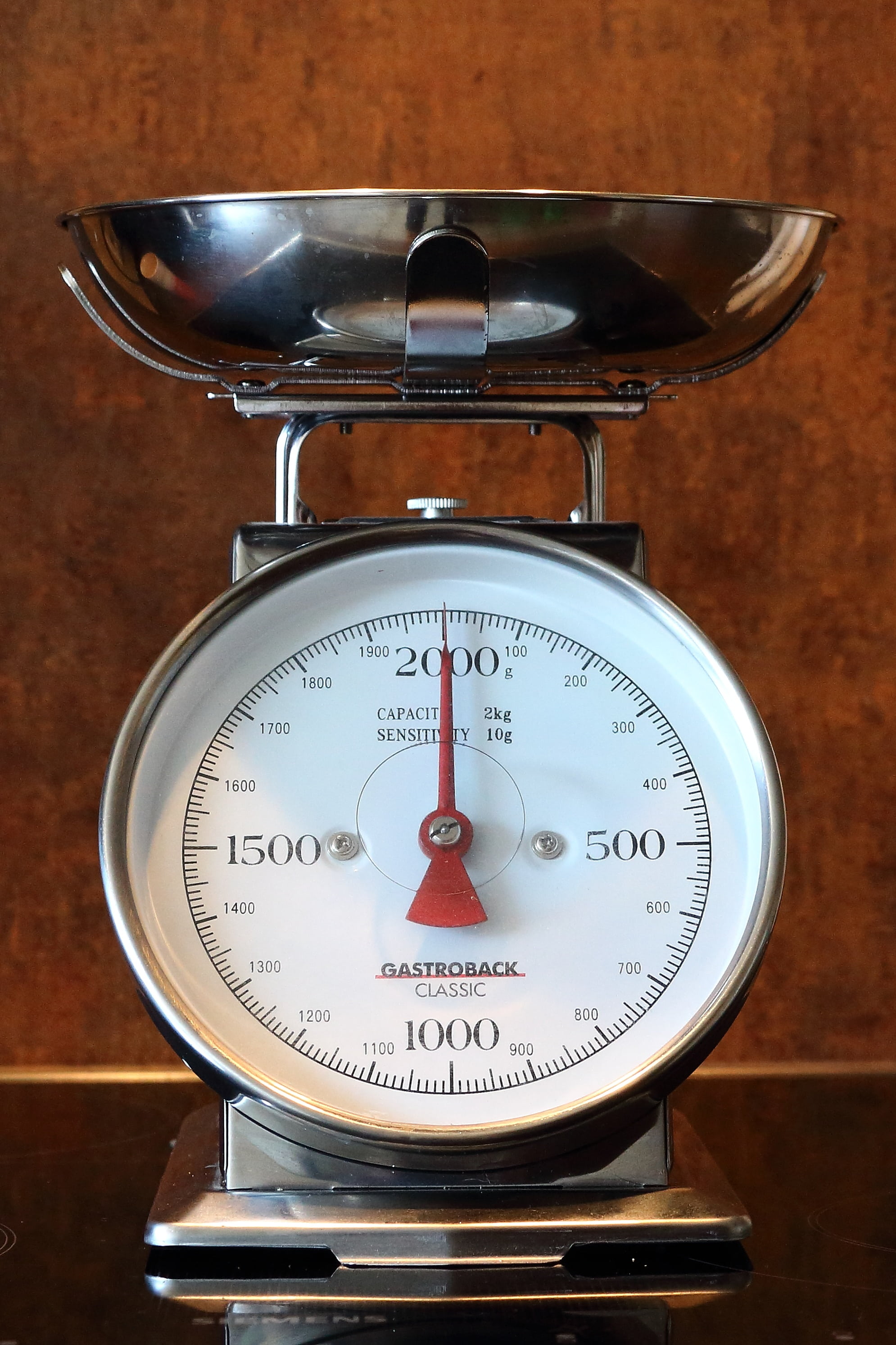 indoors, gauge, analog, silver colored, kitchen utensil, weight scale, budget, old scale, studio shot, 2K, measuring, accuracy, dial, weigh out, kitchen scale, Phone HD Wallpaper