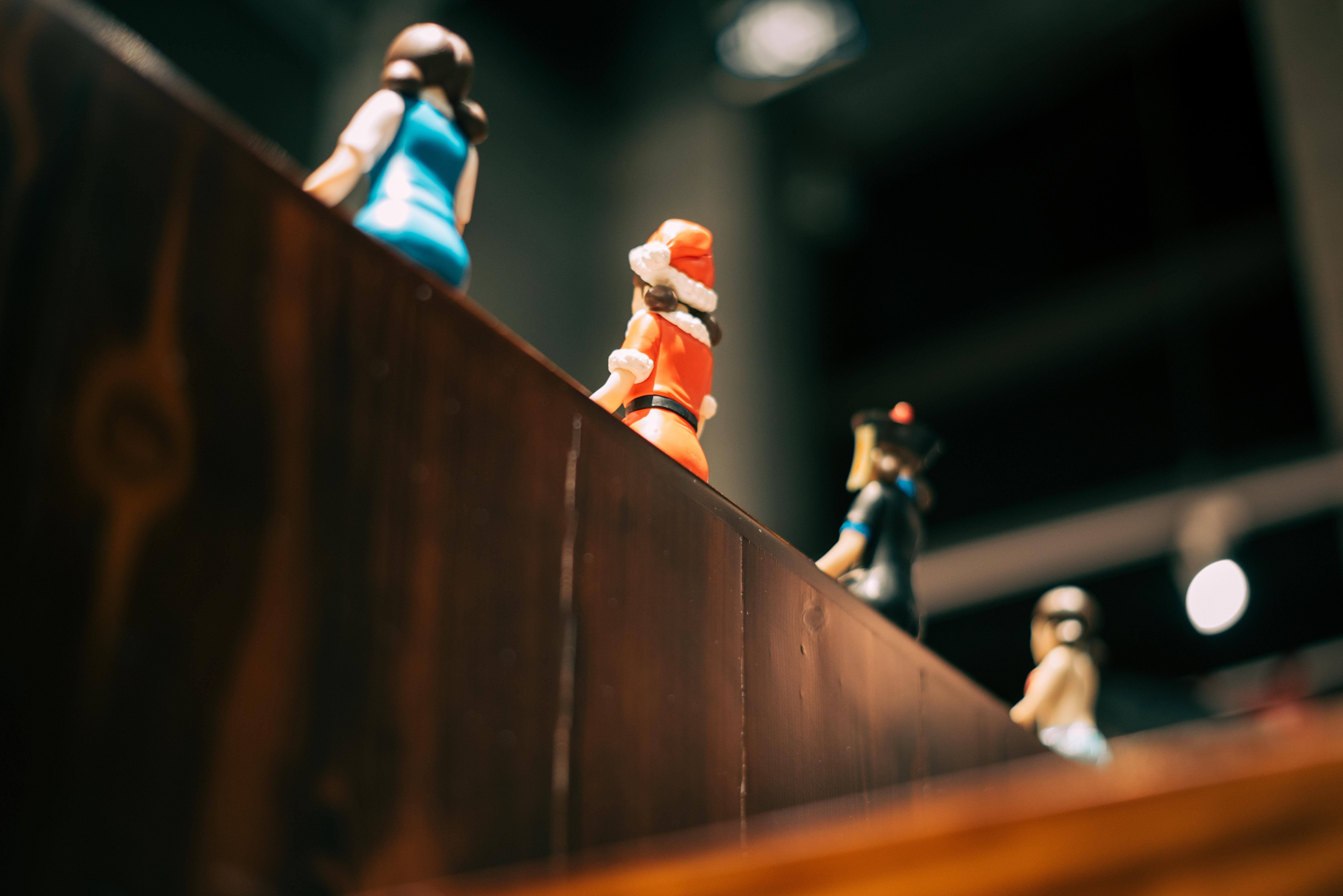 banister, jury, skill, indoors, face, portrait, room, close-up, photography, wood - material, leisure activities, figurine, court, architecture, no people, HD Wallpaper
