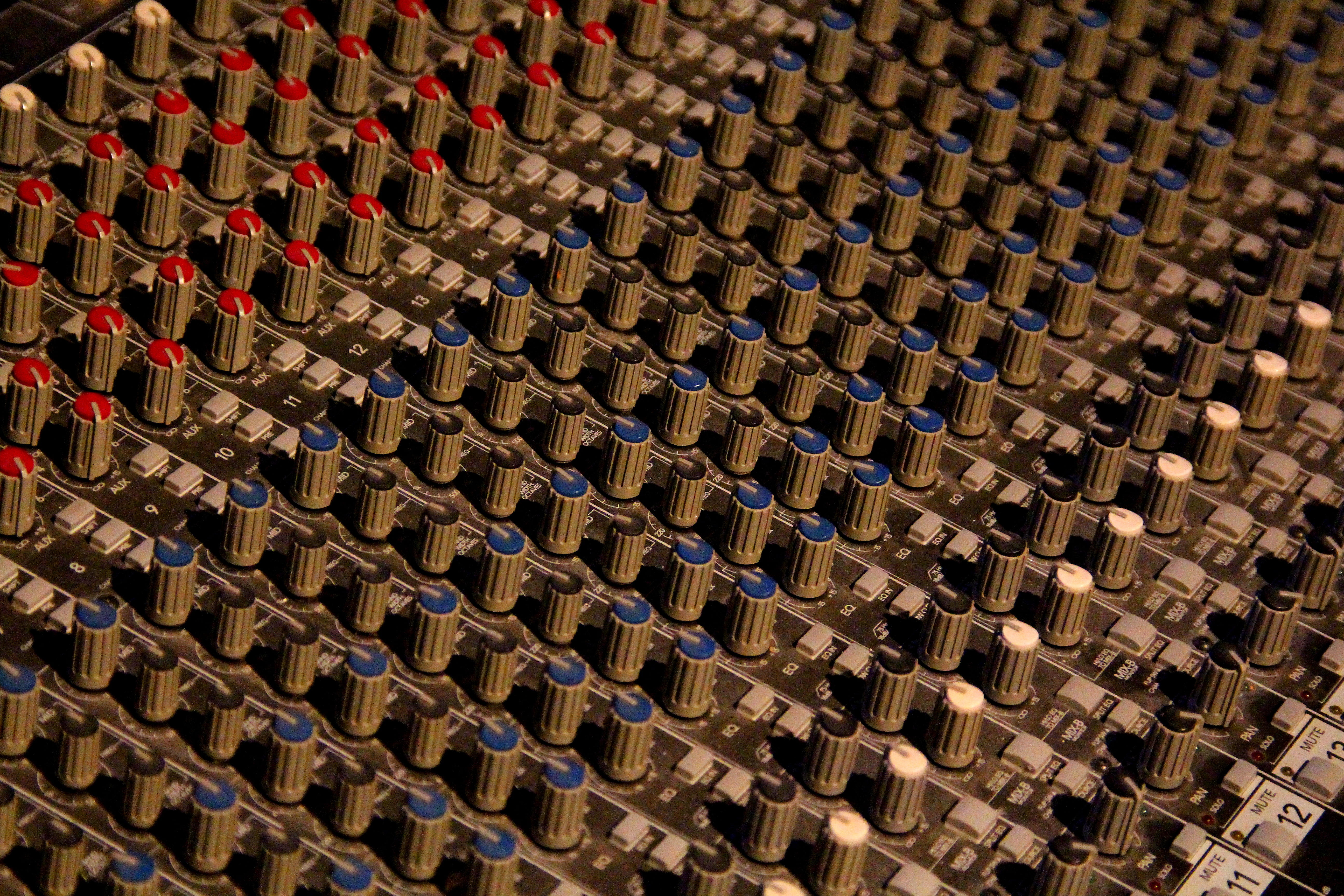 building, knobs, controls, no people, in a row, large group of objects, audio, tech, repetition, white, pattern, architecture, arrangement, equipment, arts culture and entertainment, HD Wallpaper