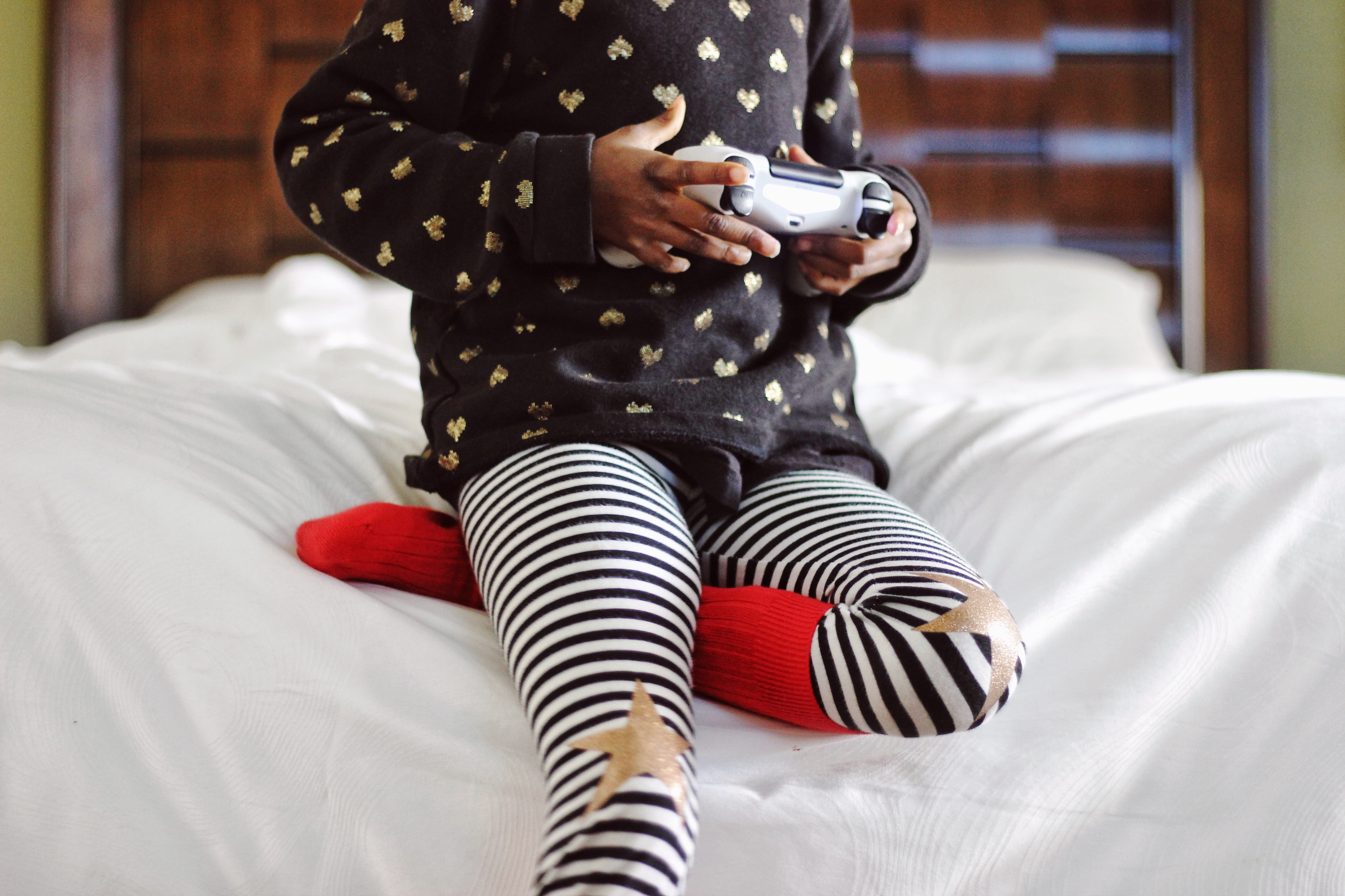 bed, sock, 5K, legging, gray, fun, sitting, girl, child, lifestyles, childhood, technology, sweater, ps, human body part, leisure activity, women, female, HD Wallpaper