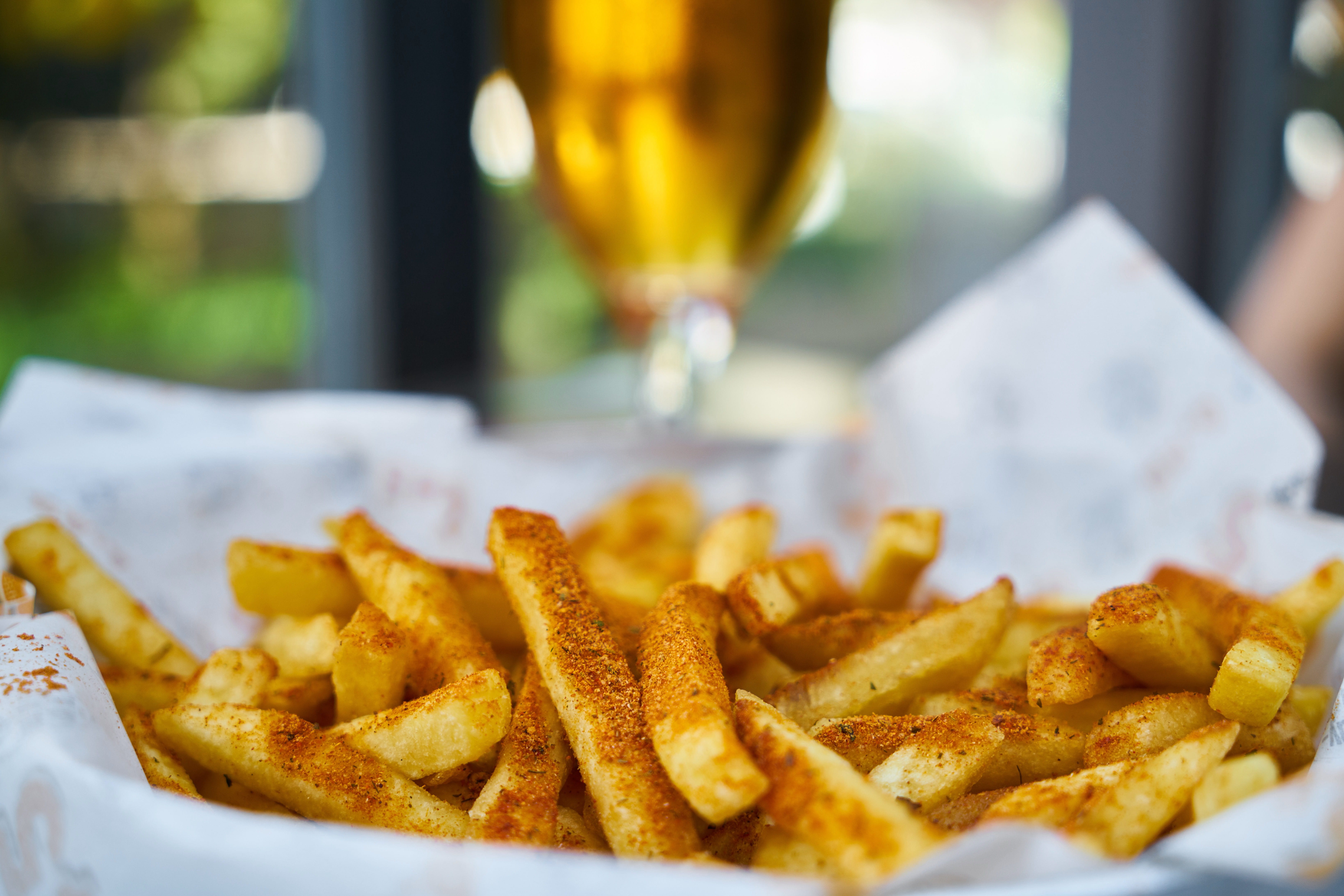 unhealthy, table, prepared potato, food and drink, freshness, alcohol, the drink, food, take out food, nutrition, diet, ready-to-eat, entertainment, close-up, HD Wallpaper