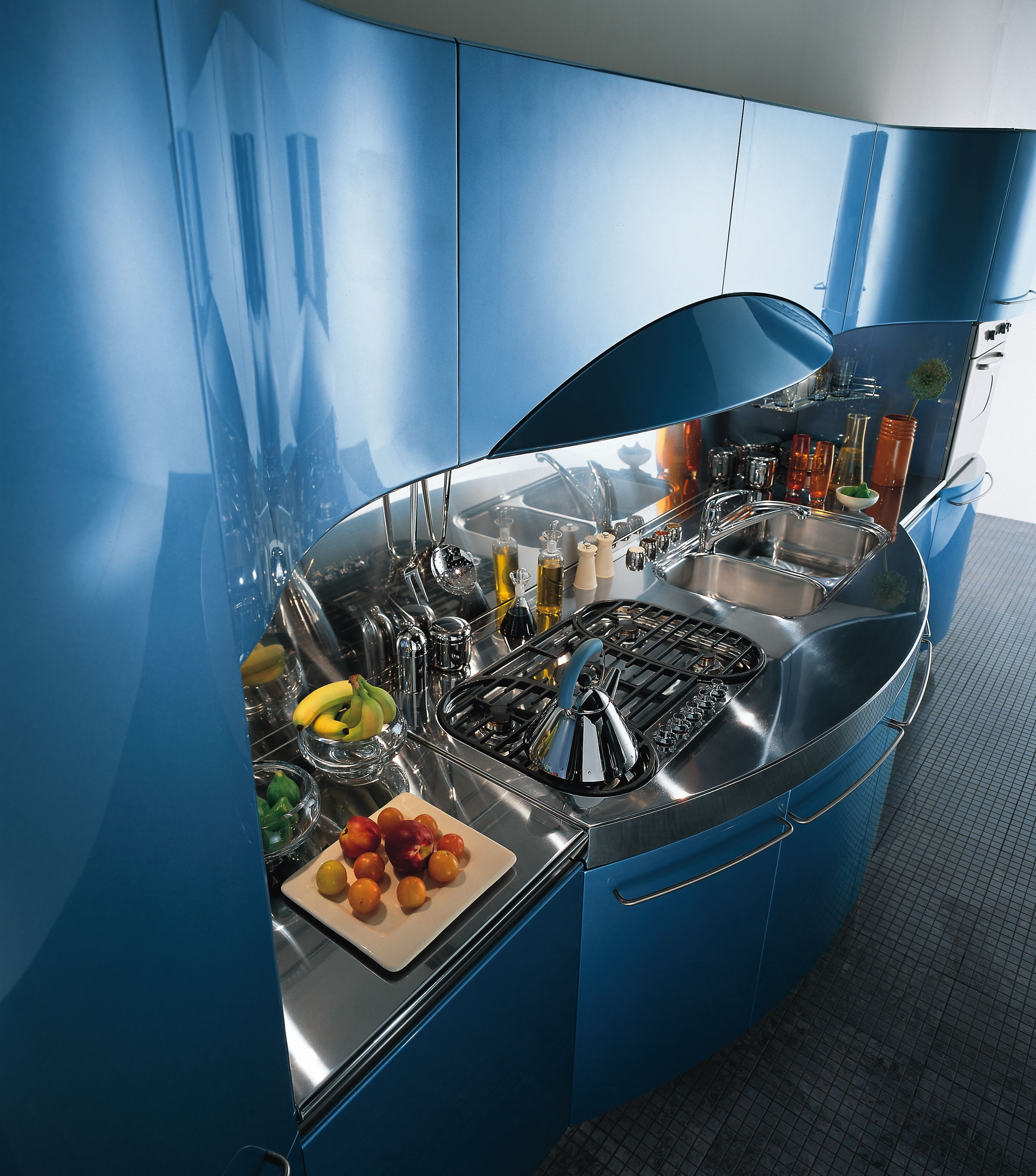 plate, interior, kitchen, household equipment, indoors, container, domestic kitchen, metal, food and drink, domestic life, domestic room, preparation, home interior, Phone HD Wallpaper