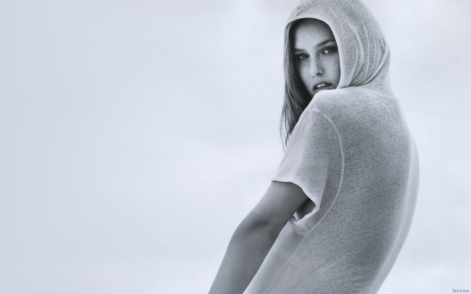 standing, hairstyle, clothing, leisure activity, side view, looking at camera, beautiful woman, Bar Refaeli, monochrome, model, young adult, copy space, HD Wallpaper