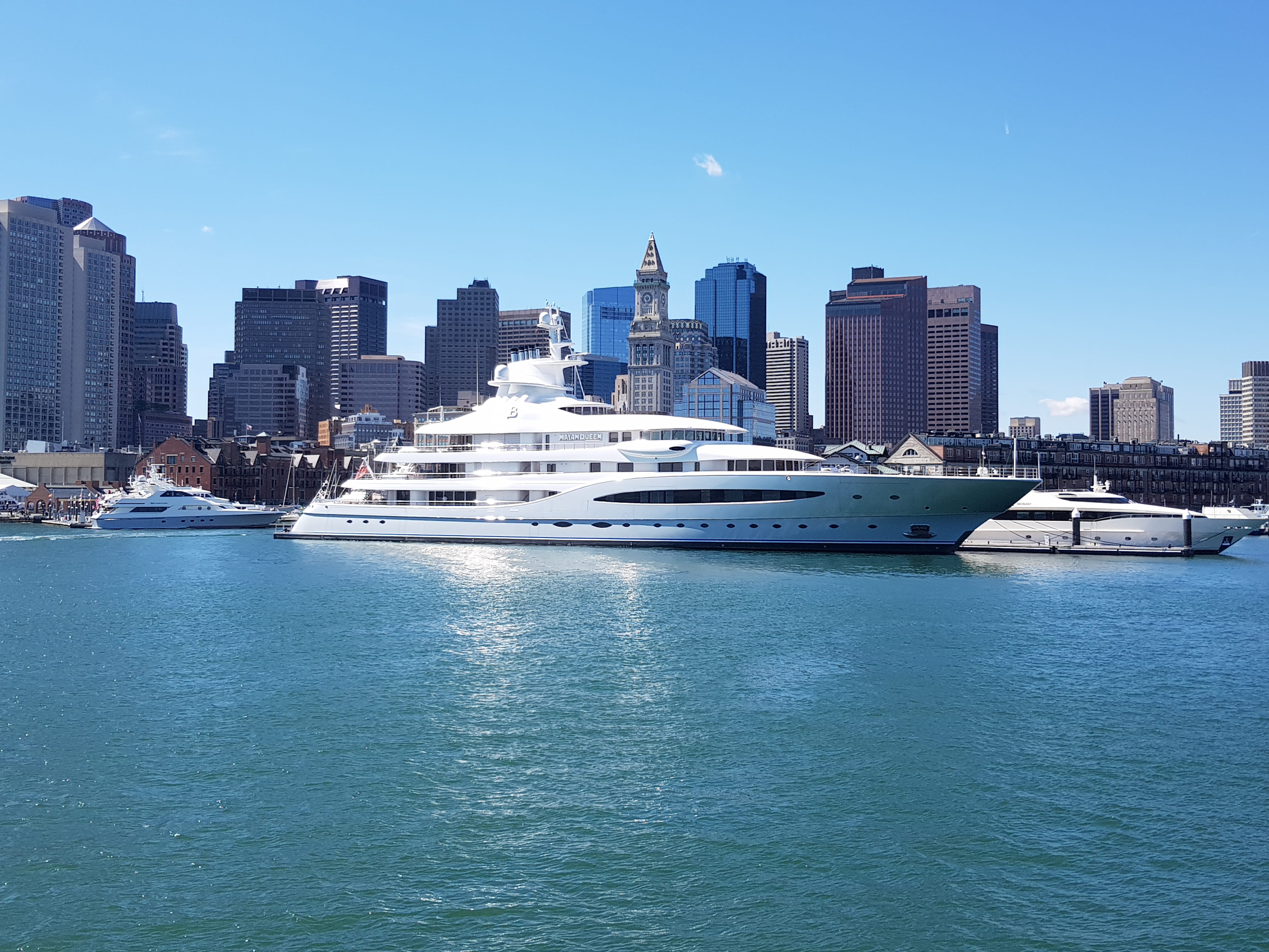 skyscraper, location, bay, financial district, ship, building exterior, 4K, skyline, white, harbor, pier, modern, no people, boats, building, skyscrapers, HD Wallpaper