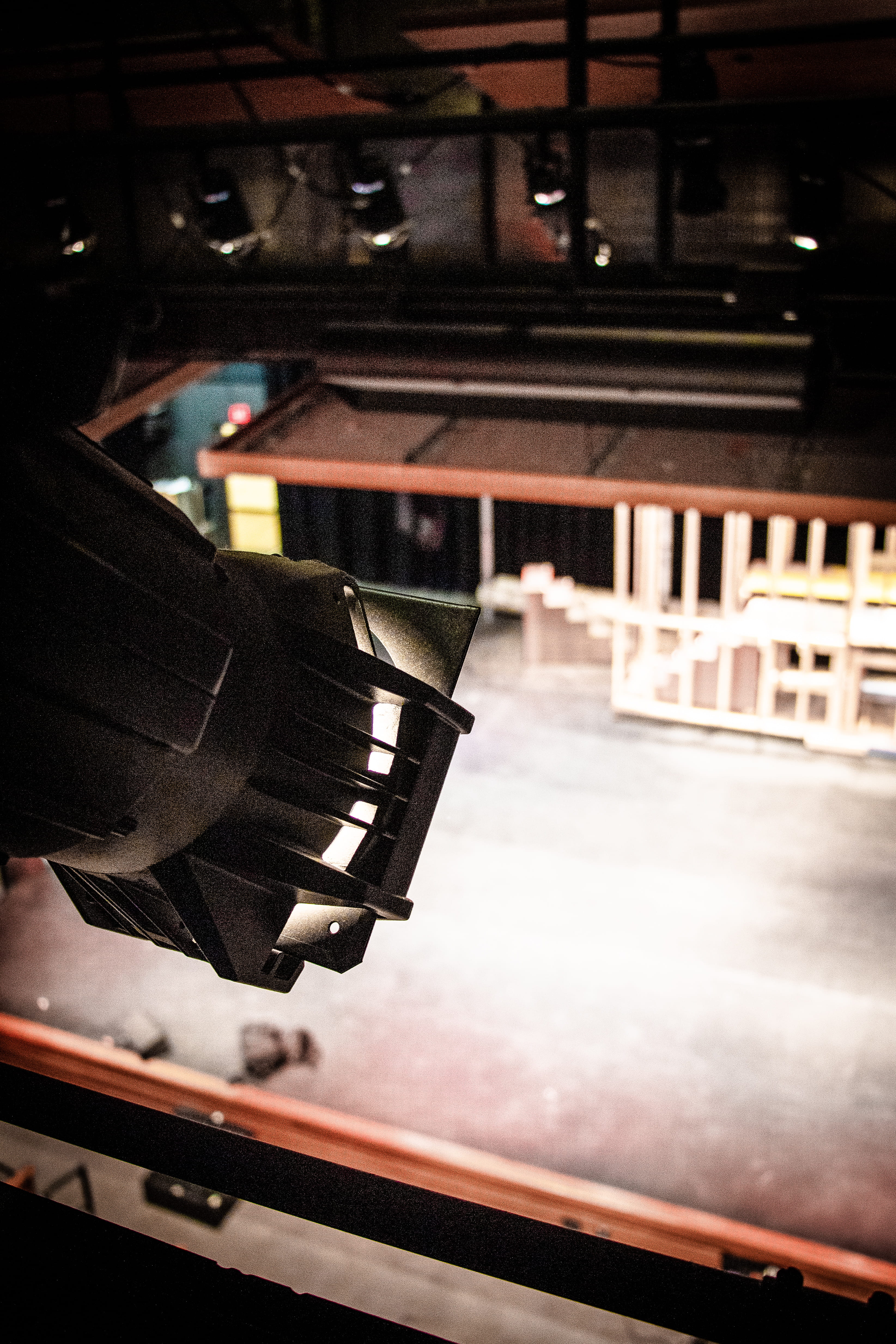stage, one person, human body part, real people, selective focus, musical equipment, arts culture and entertainment, banister, wood, people, music, arcade game machine, Phone HD Wallpaper