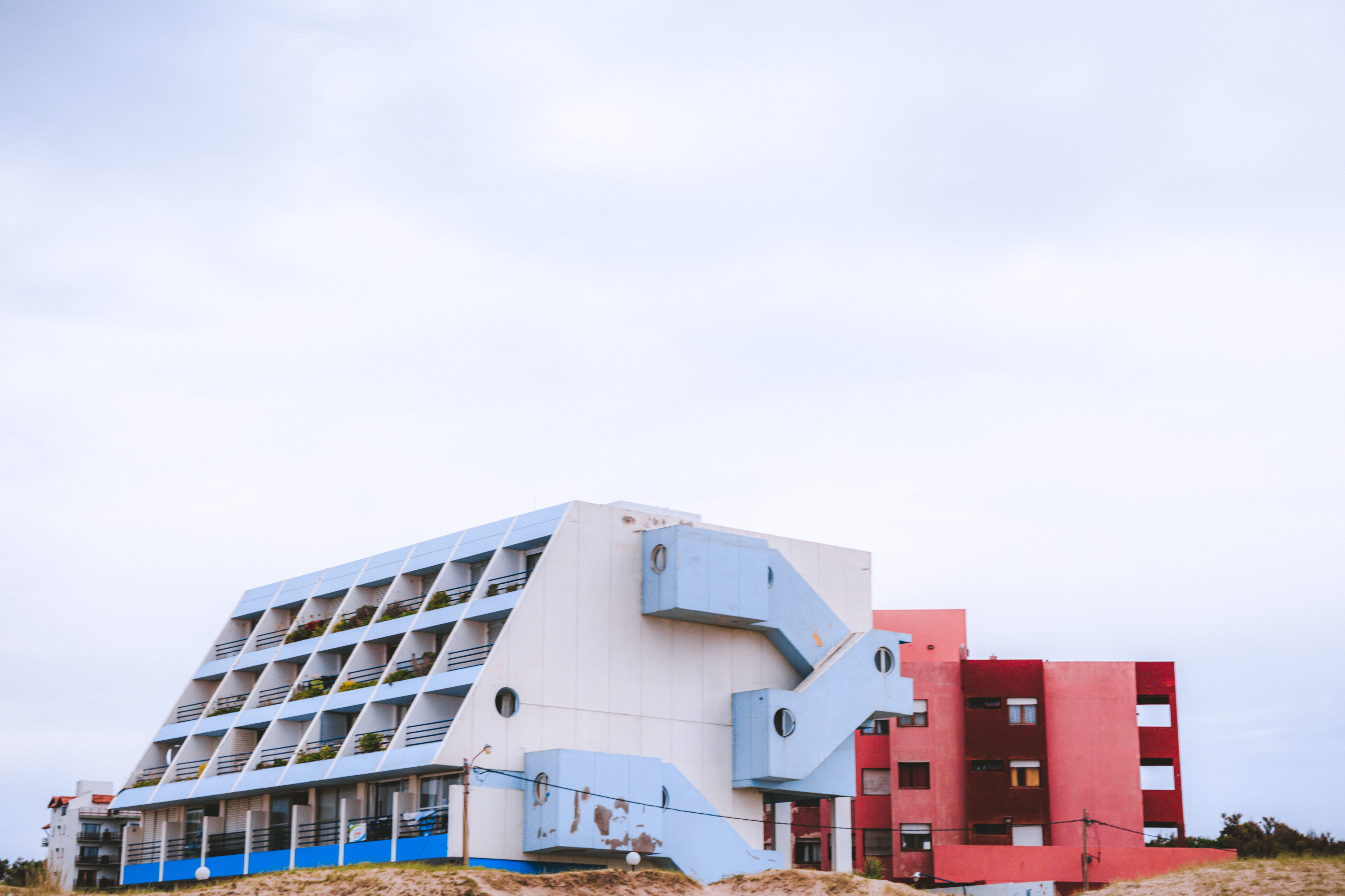industry, architecture, business, built structure, urban, building, finance, concrete, town, copy space, building exterior, city, low angle view, condo, HD Wallpaper